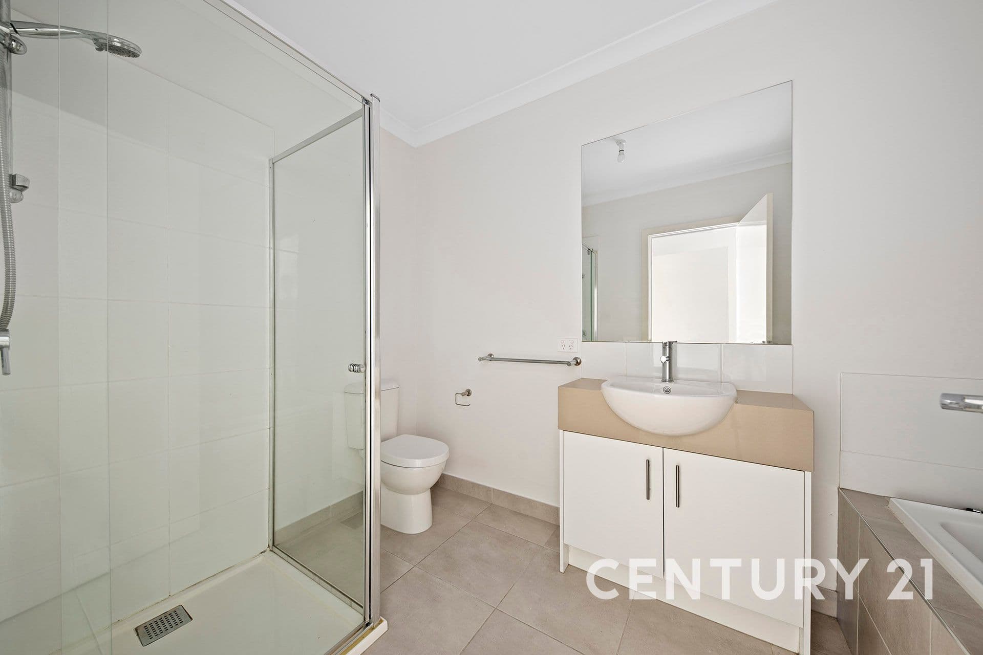 108 Henry Street, Pakenham, VIC, 3810, Pakenham - Thumbnail 7