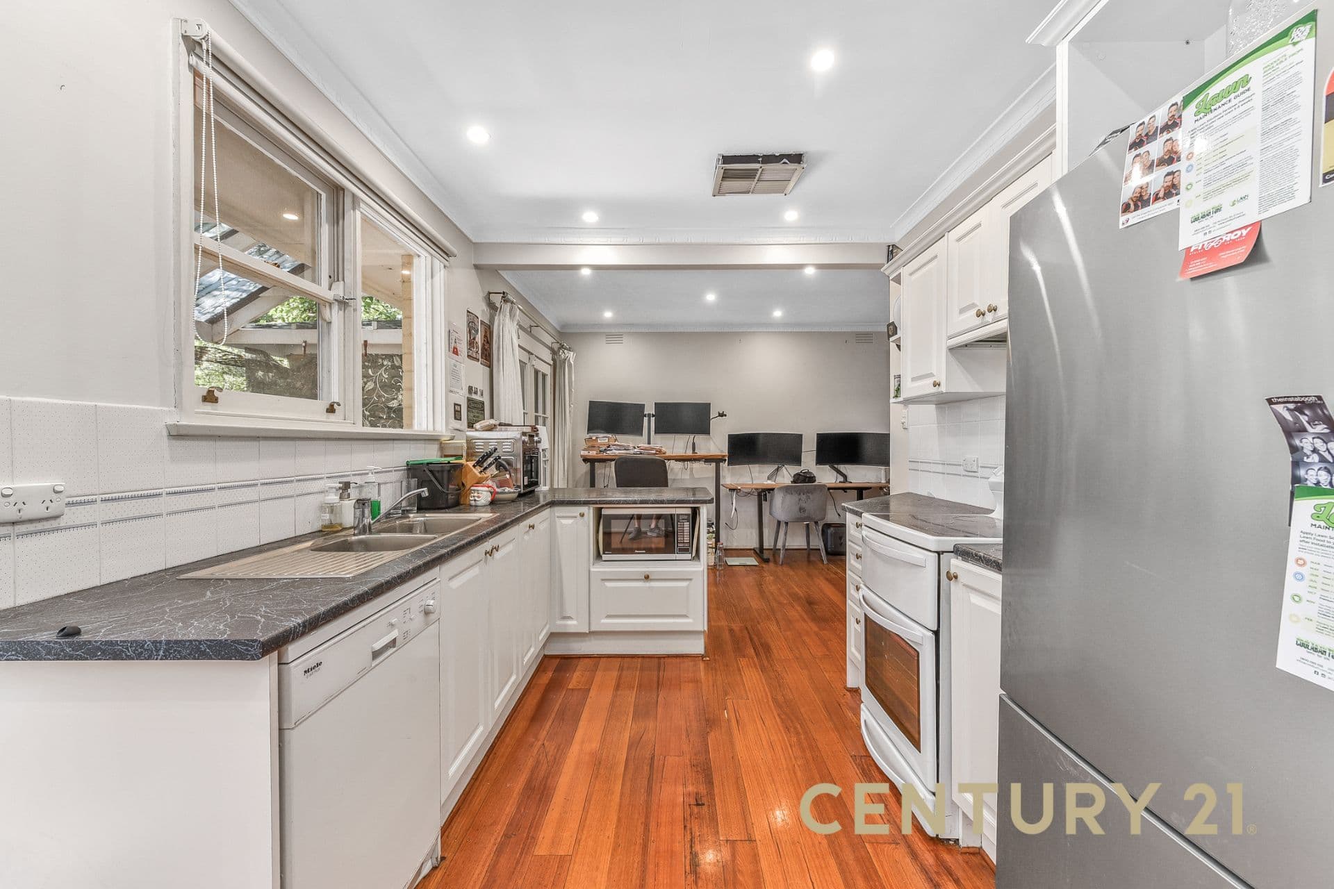 11 Margate Crescent, Glen Waverley, VIC, 3150, Glen Waverley - Thumbnail 3