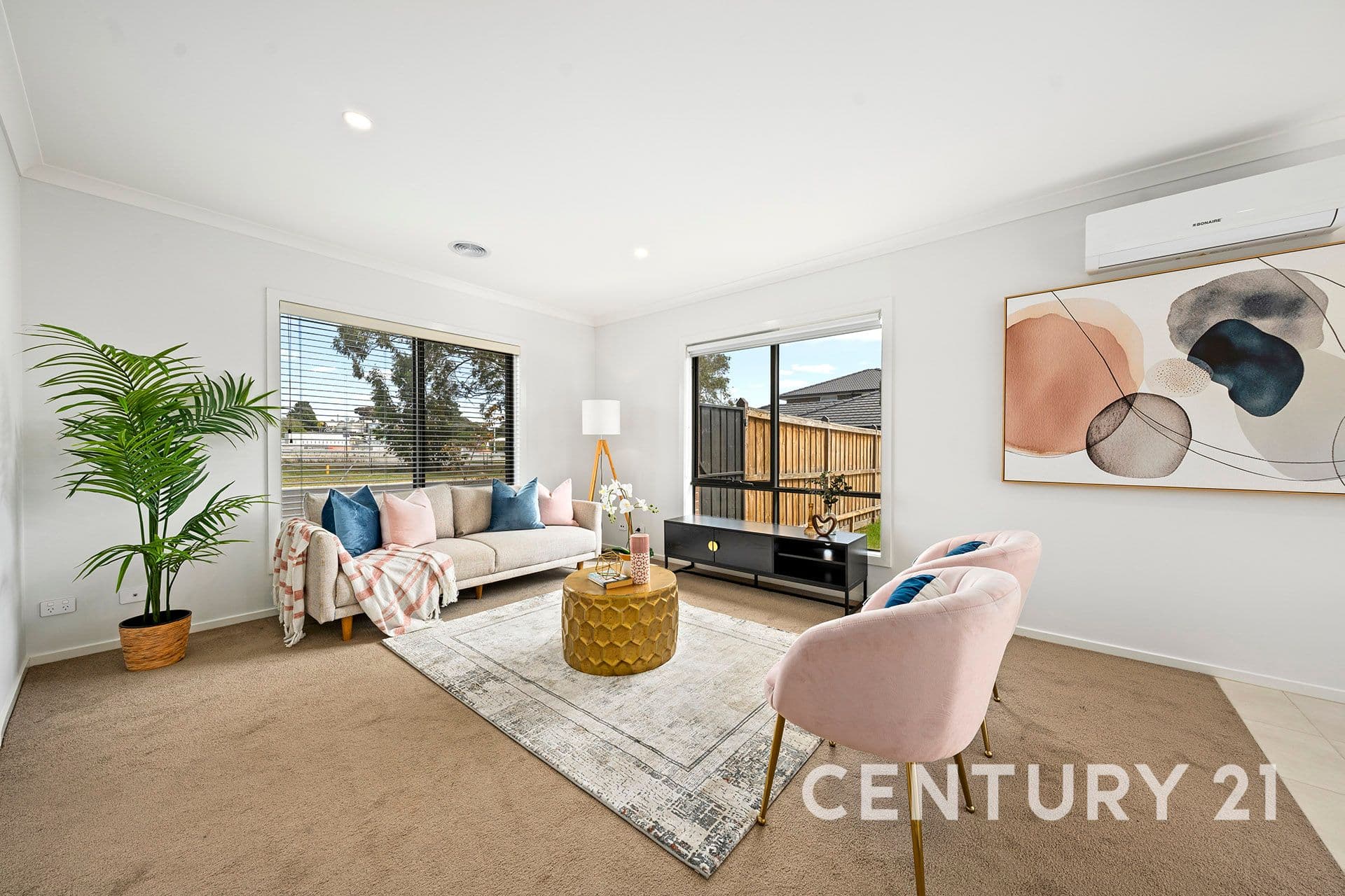 10 Joplin Close, Cranbourne East, VIC, 3977, Cranbourne East - Thumbnail 2