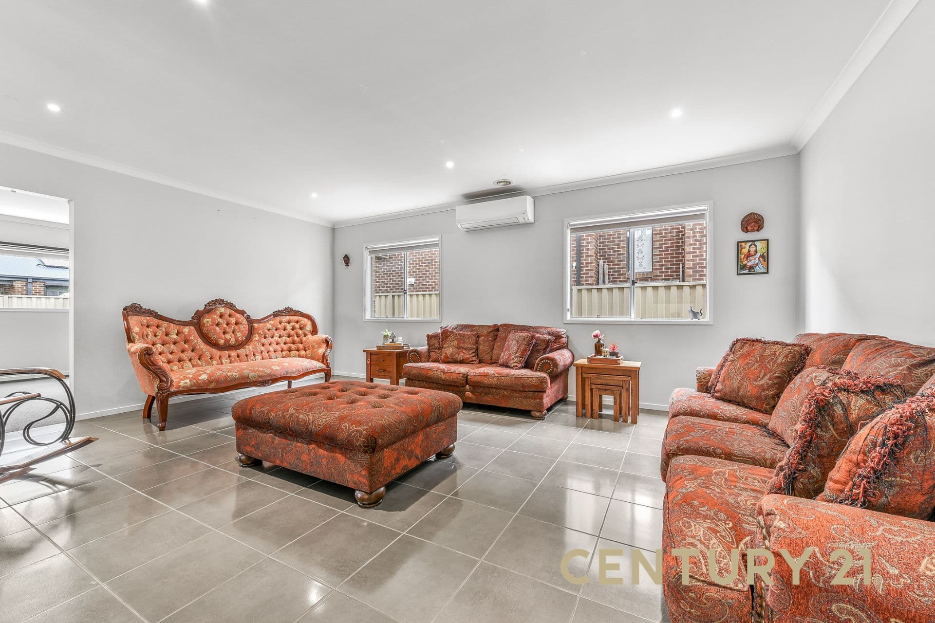 6 Ashford Drive, Pakenham, VIC, 3810, Pakenham - Thumbnail 2