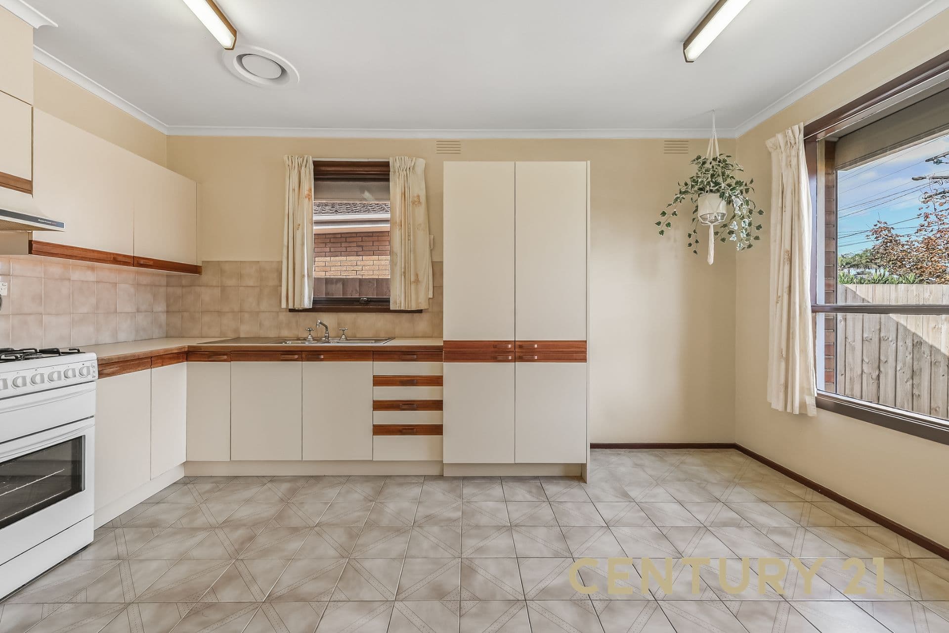 17 Kuringgai Crescent, Noble Park, VIC, 3174, Noble Park - Thumbnail 5