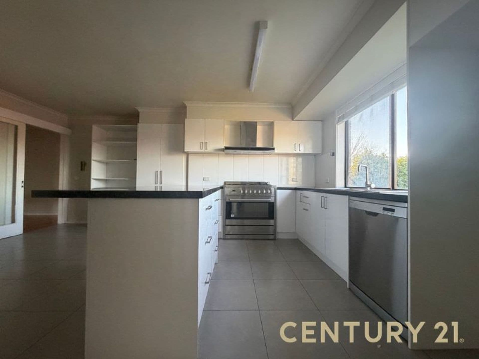 35 Douglas Street, Noble Park, VIC, 3174, Keysborough - Thumbnail 2