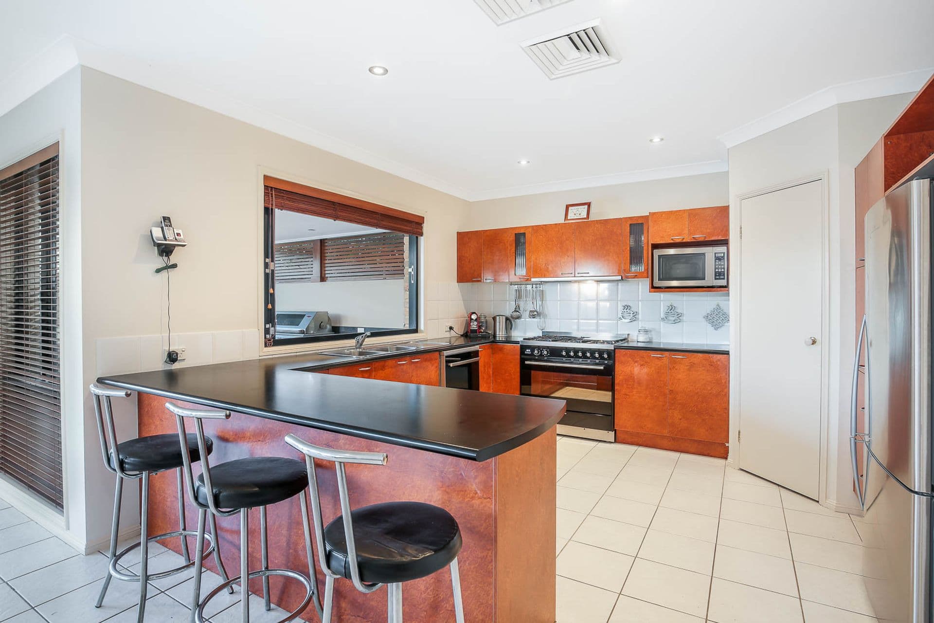 120 Brampton Drive, Beaumont Hills, NSW, 2155, Beaumont Hills - Thumbnail 4