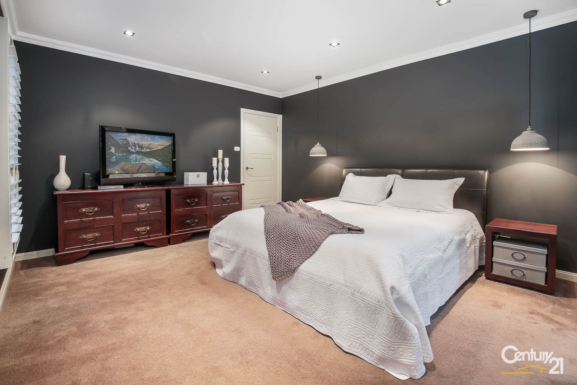 8 Mungerie Road, Beaumont Hills, NSW, 2155, Beaumont Hills - Thumbnail 5