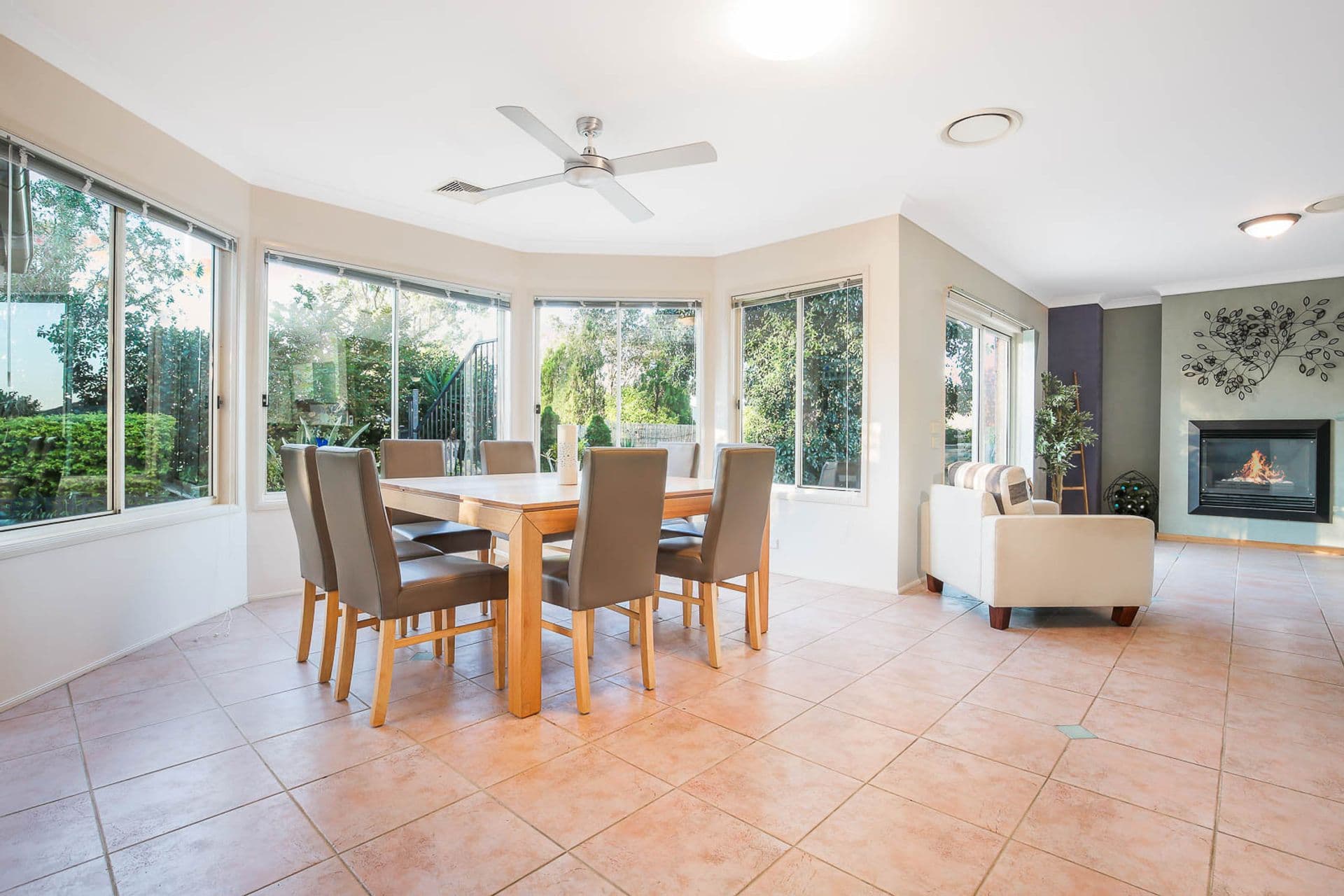 12 Brampton Drive, Beaumont Hills, NSW, 2155, Beaumont Hills - Thumbnail 3