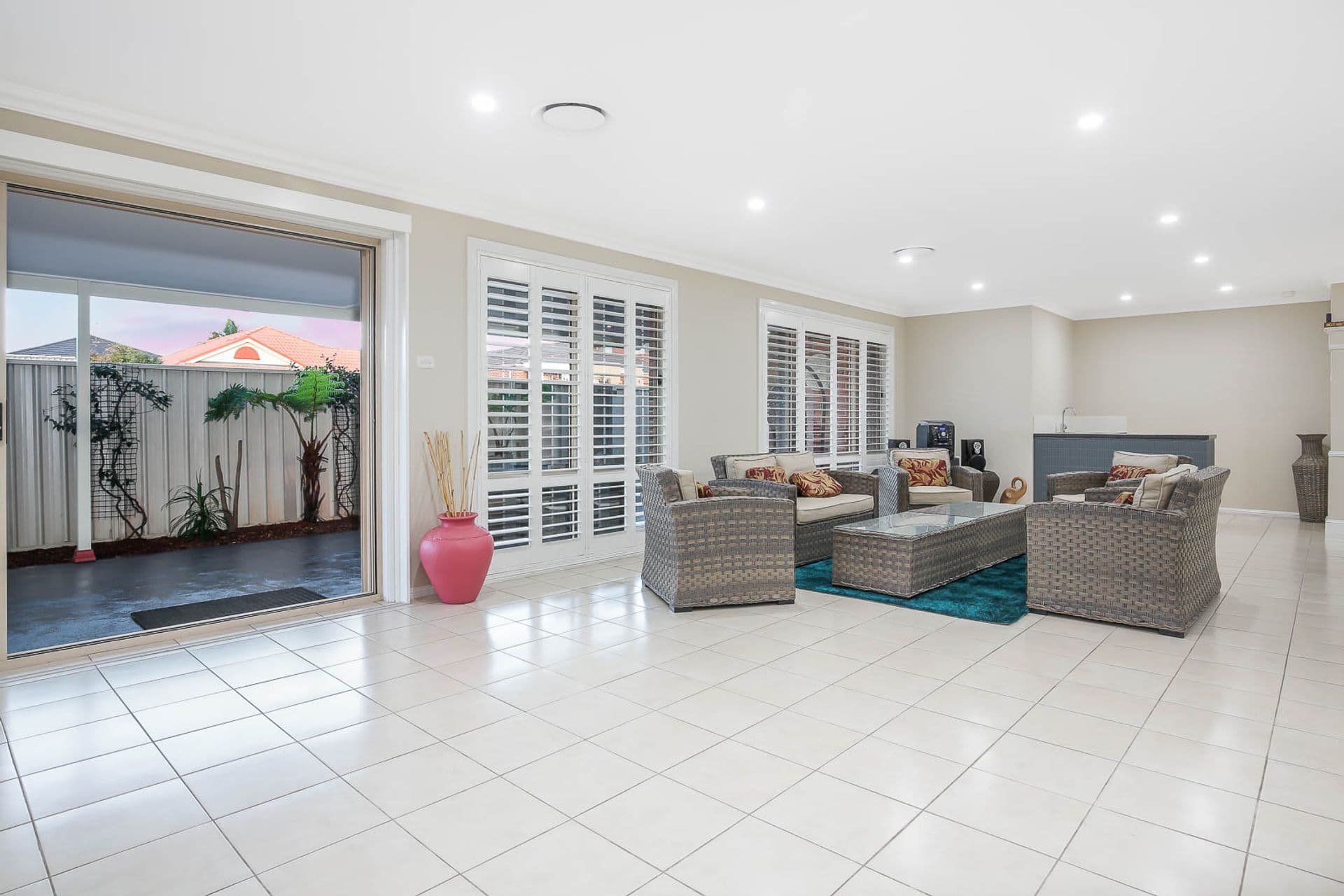 16 Honeyeater Crescent, Beaumont Hills, NSW, 2155, Beaumont Hills - Thumbnail 2