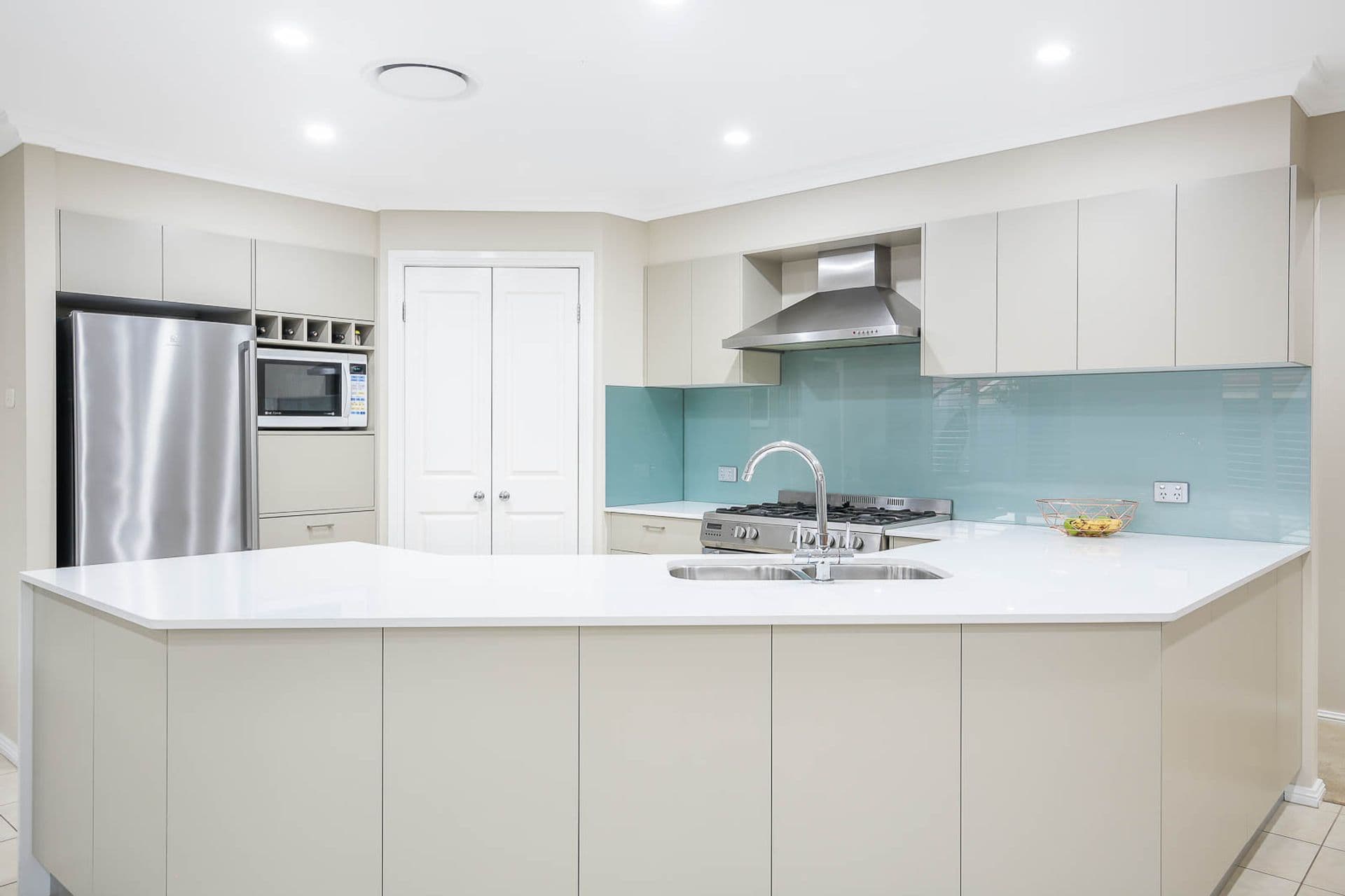 16 Honeyeater Crescent, Beaumont Hills, NSW, 2155, Beaumont Hills - Thumbnail 6