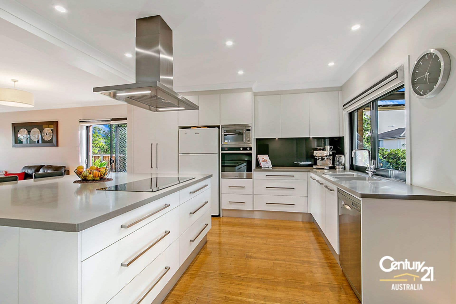 2 Hamish Court, Beaumont Hills, NSW, 2155, Beaumont Hills - Thumbnail 3