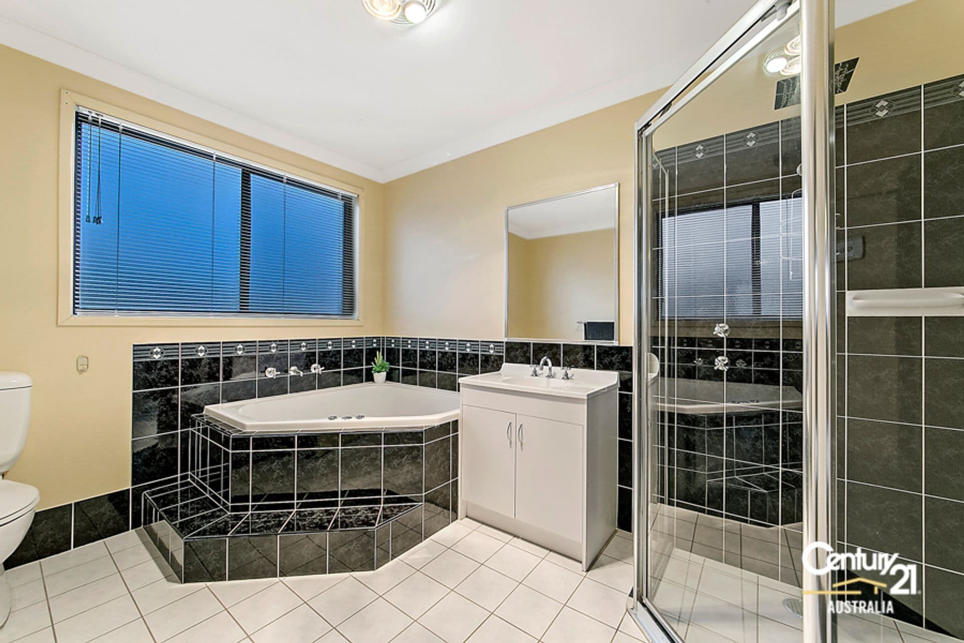 10 Emery Road, Beaumont Hills, NSW, 2155, Beaumont Hills - Thumbnail 6
