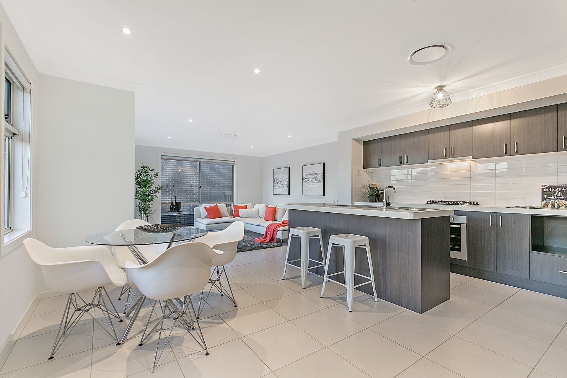 2/150 Riverbank Drive, The Ponds, NSW, 2769, Spence - Thumbnail 6