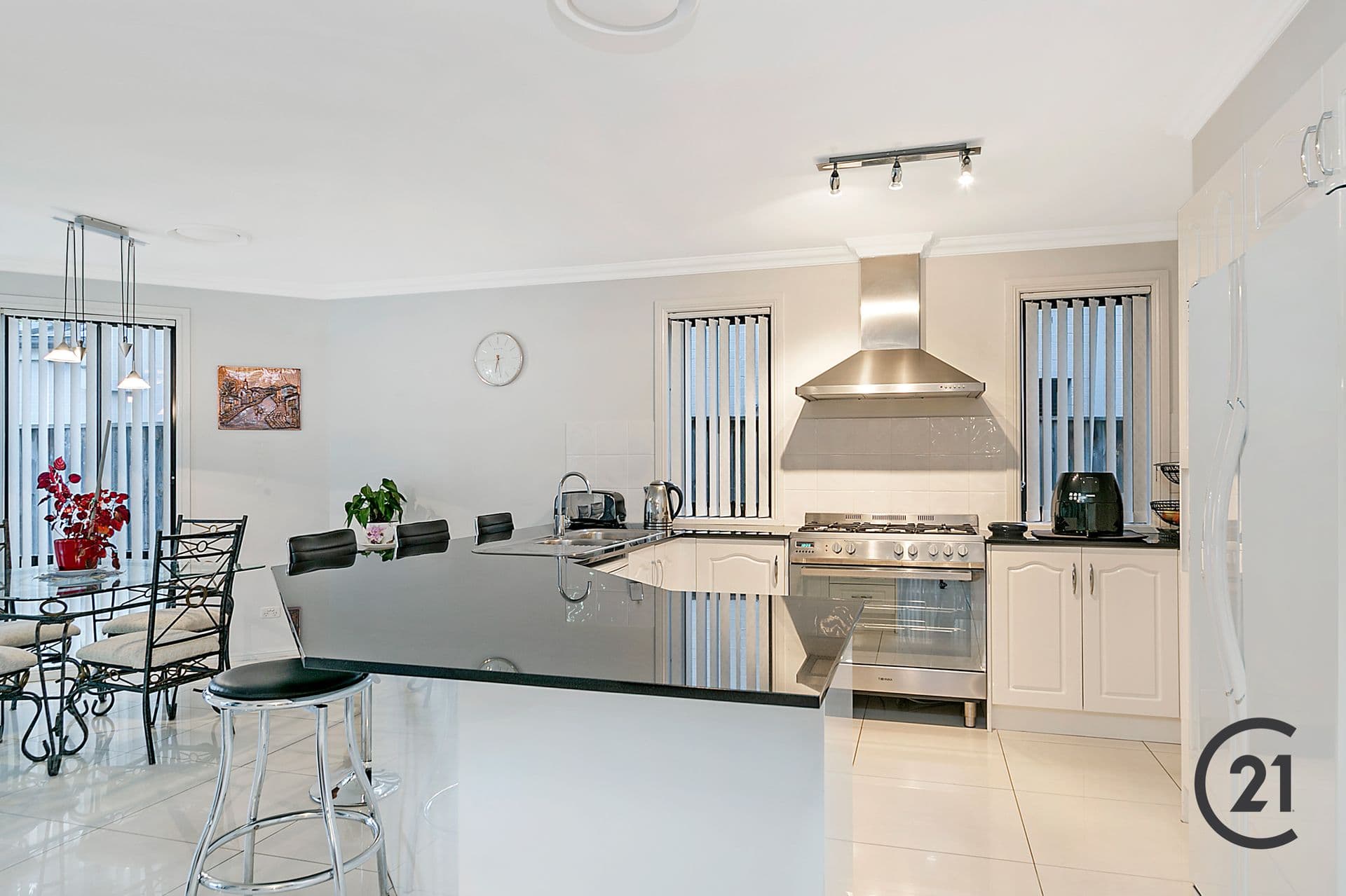 28 Morgan Place, Beaumont Hills, NSW, 2155, Beaumont Hills - Thumbnail 2