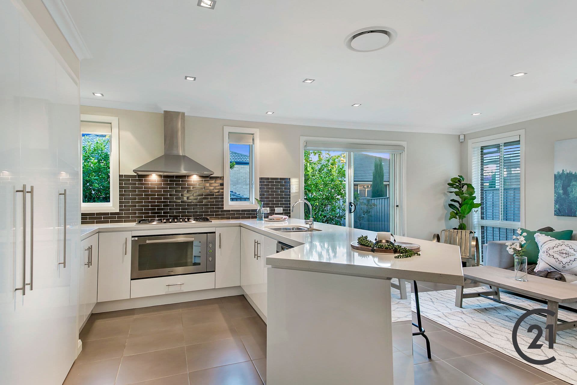 7 Hadley Circuit, Beaumont Hills, NSW, 2155, Beaumont Hills - Thumbnail 4