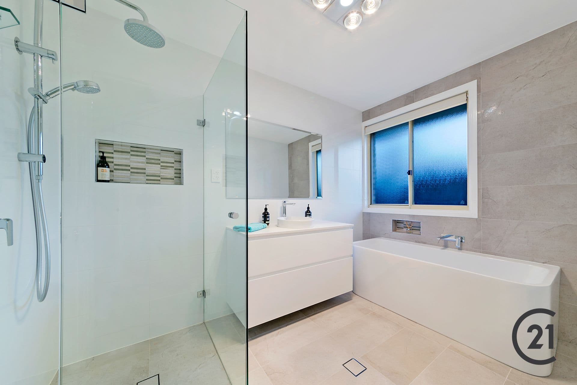 8 Eugenes Glen, Beaumont Hills, NSW, 2155, Beaumont Hills - Thumbnail 8