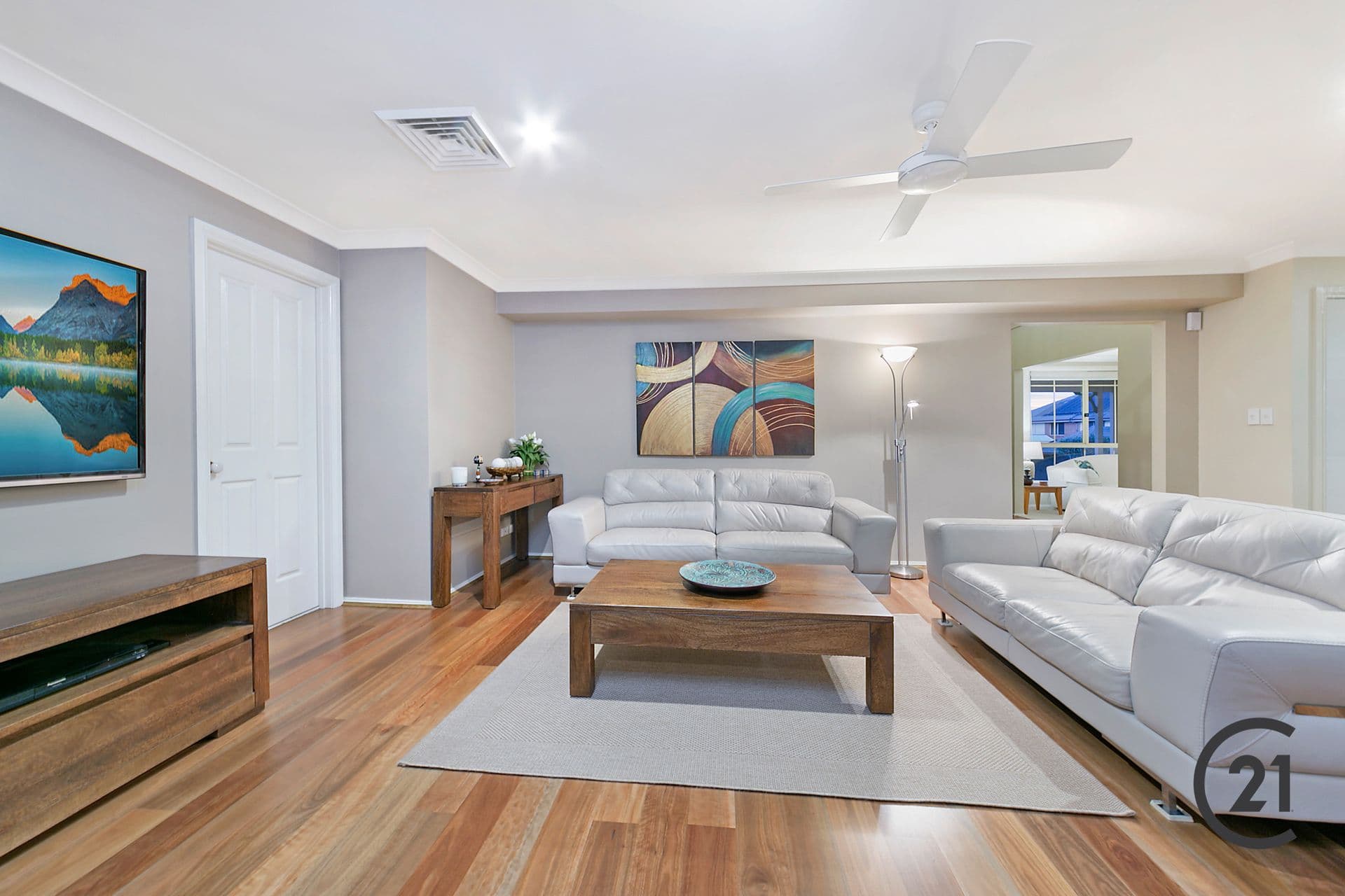 8 Eugenes Glen, Beaumont Hills, NSW, 2155, Beaumont Hills - Thumbnail 3