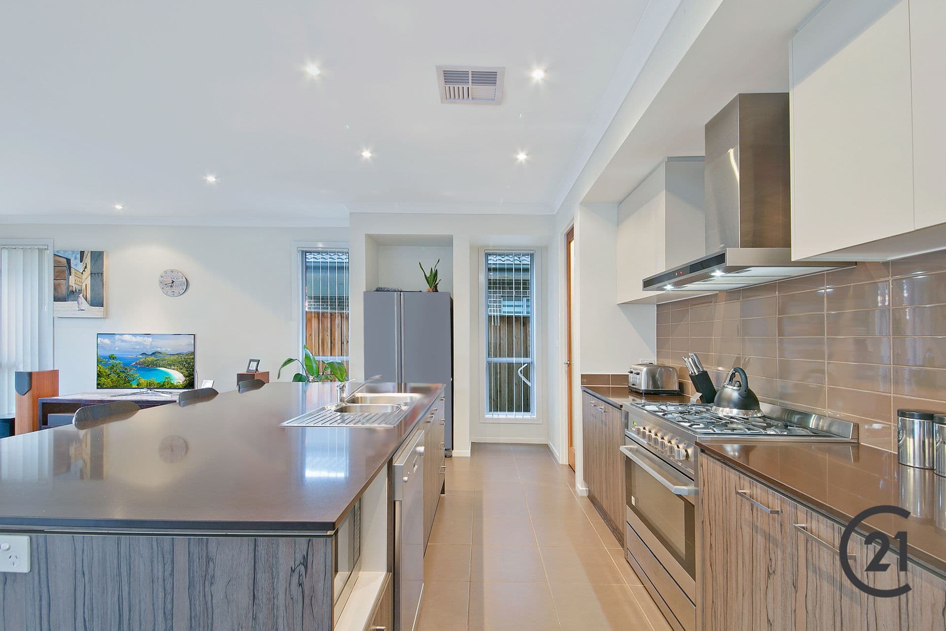 24 Carmargue Street, Beaumont Hills, NSW, 2155, Beaumont Hills - Thumbnail 3