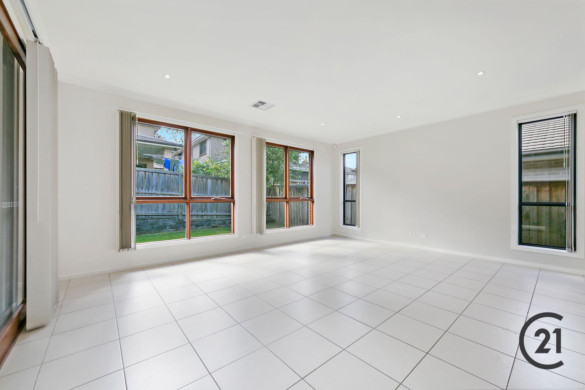 30 Carmargue Street, Beaumont Hills, NSW, 2155, Beaumont Hills - Thumbnail 3