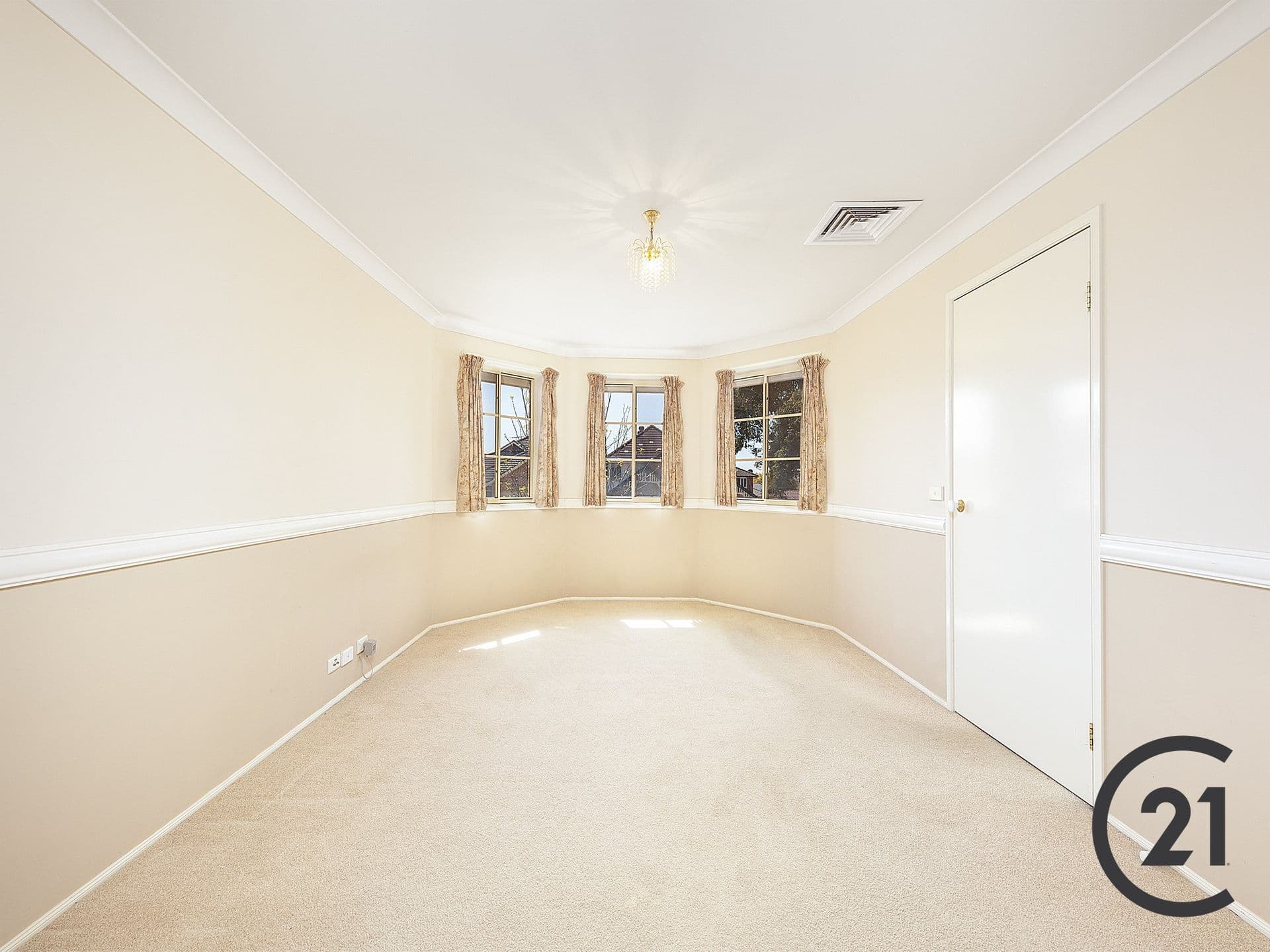 17 Tellicherry Circuit, Beaumont Hills, NSW, 2155, Beaumont Hills - Thumbnail 4