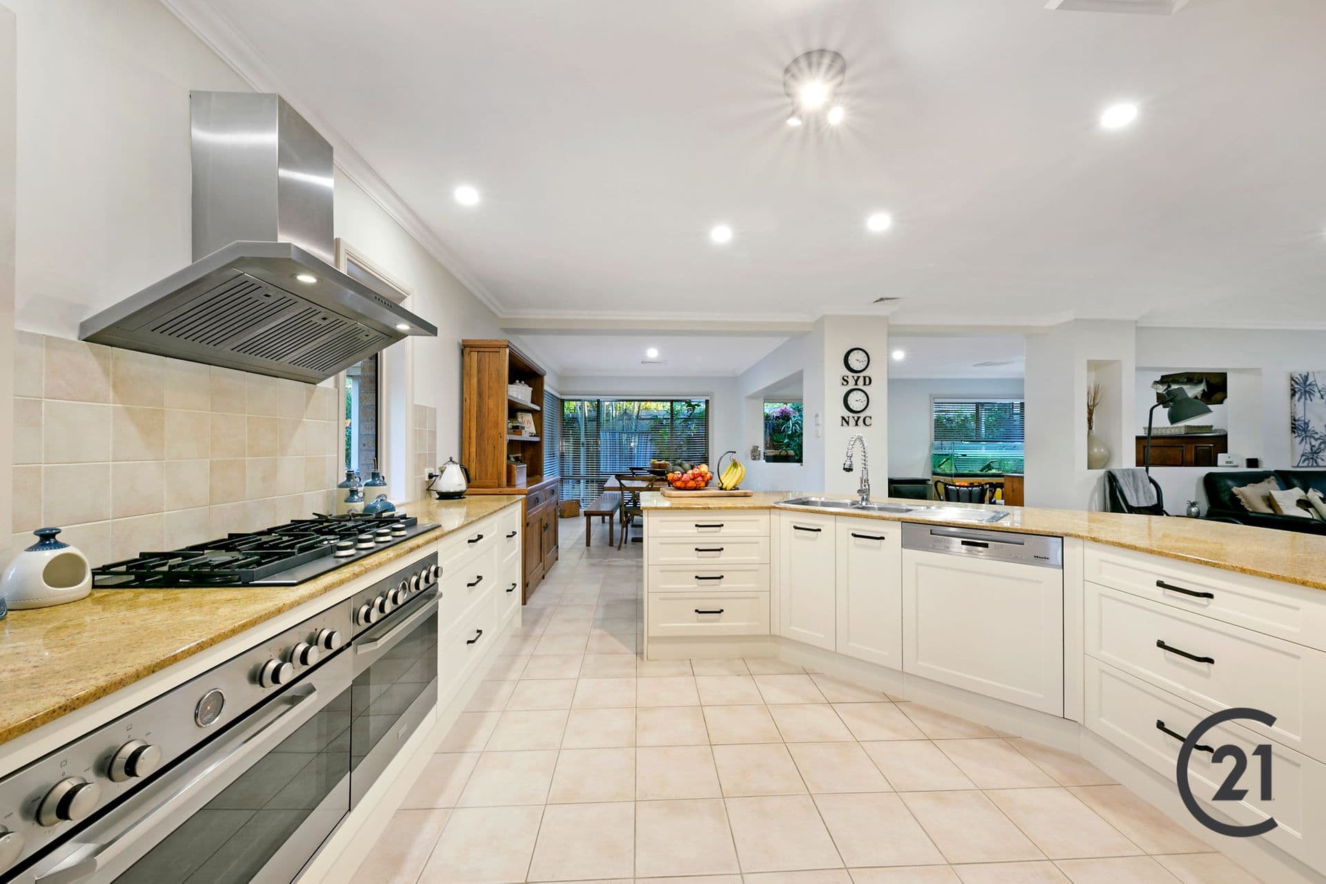 33 Sarah Jane Avenue, Beaumont Hills, NSW, 2155, Beaumont Hills - Thumbnail 7