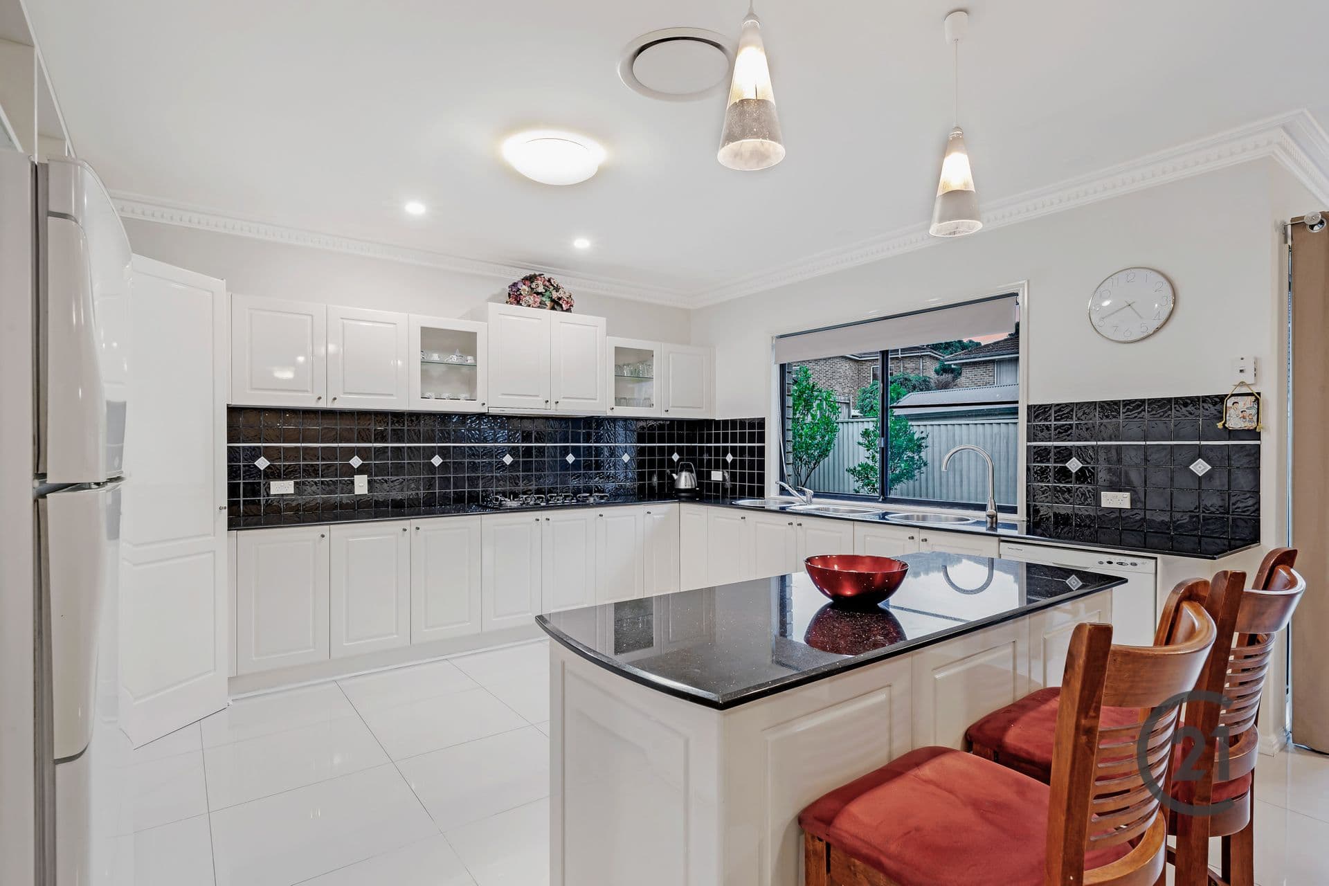 17 Broadleaf Crescent, Beaumont Hills, NSW, 2155, Beaumont Hills - Thumbnail 4