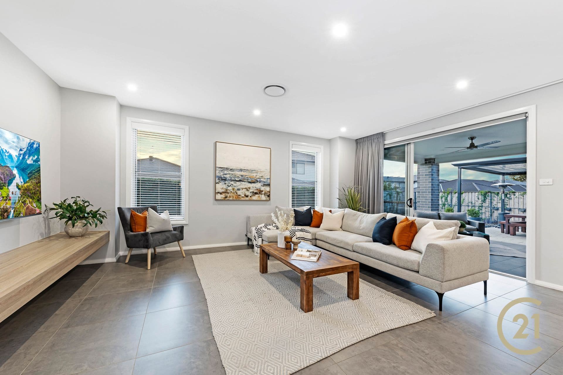 10 Siltstone Street, Box Hill, NSW, 2765, Gables - Thumbnail 4