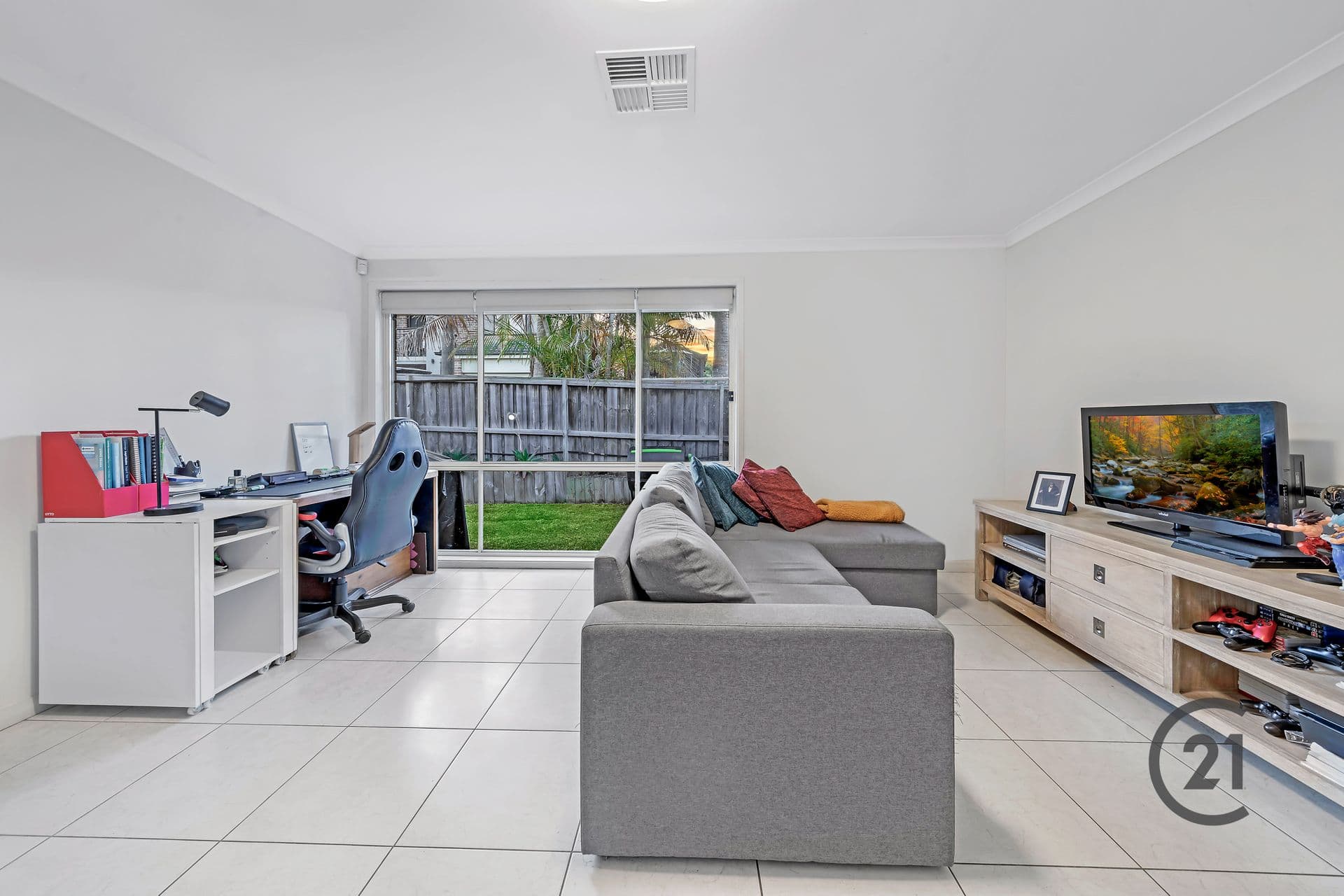 17 Rebellion Circuit, Beaumont Hills, NSW, 2155, Beaumont Hills - Thumbnail 3