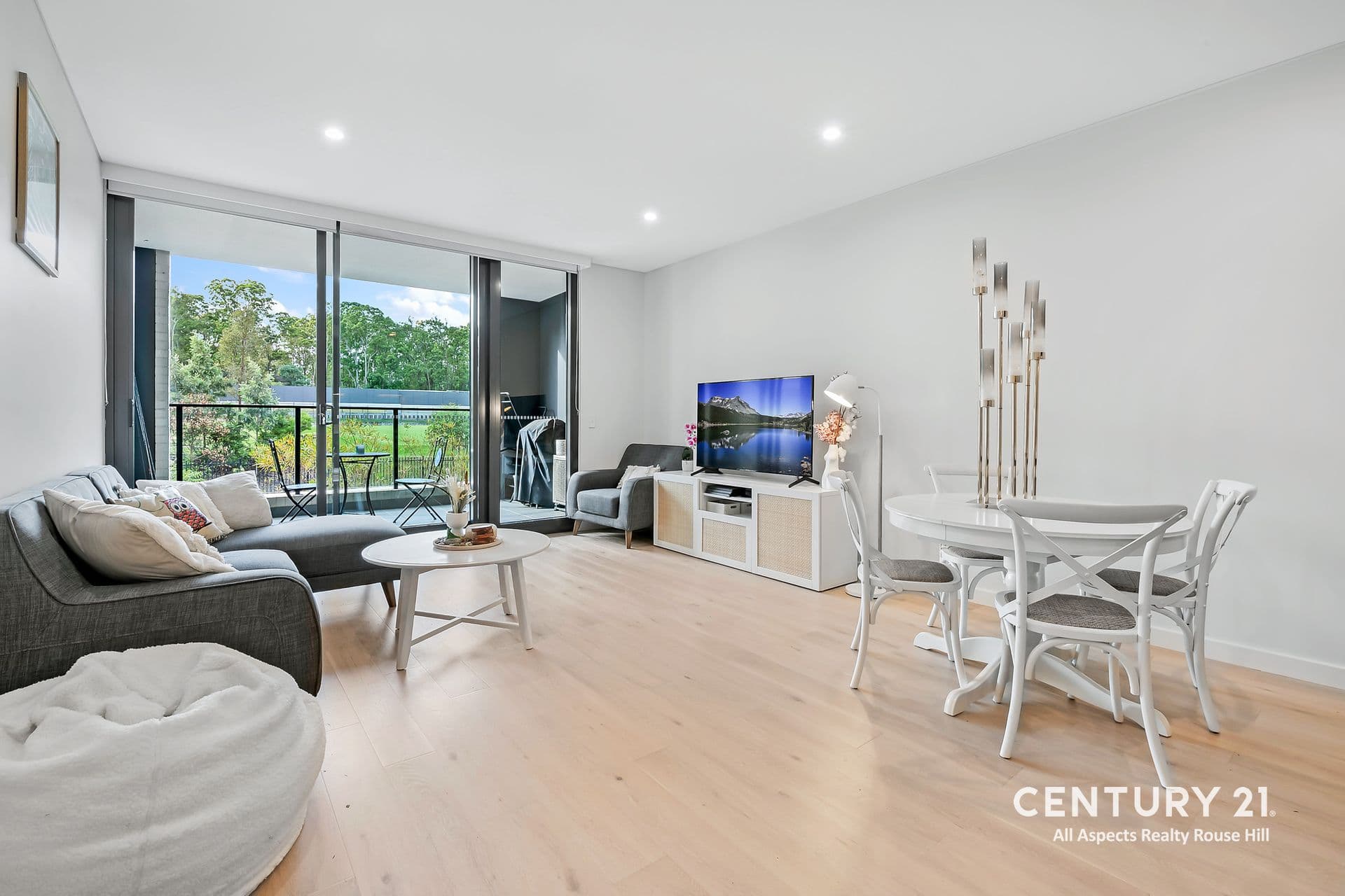 A101/ 2 Burrendong Crescent, Rouse Hill, NSW, 2155, Rouse Hill - Thumbnail 3