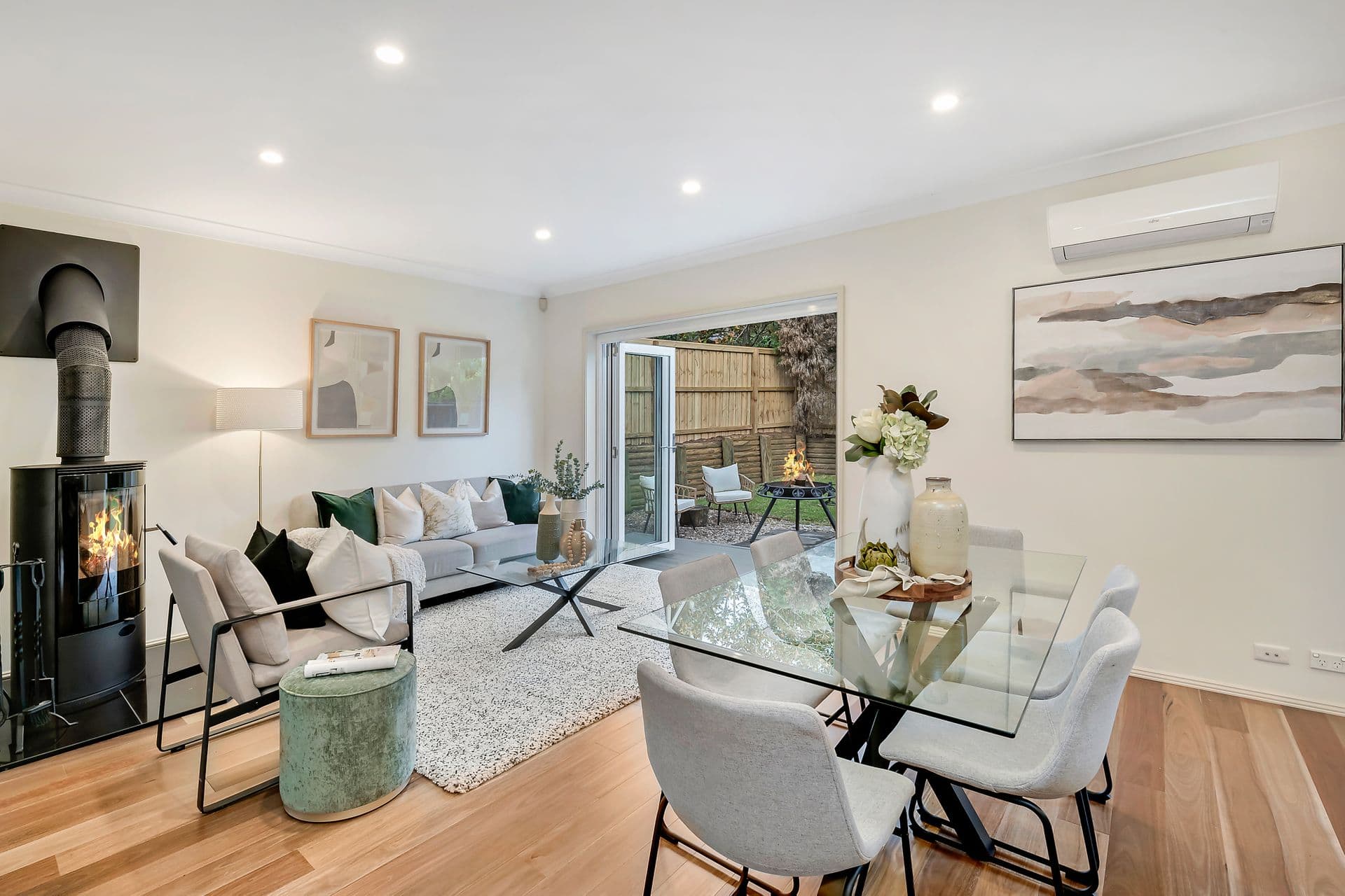 6 Roxburgh Crescent, Stanhope Gardens, NSW, 2768, Stanhope Gardens - Thumbnail 2