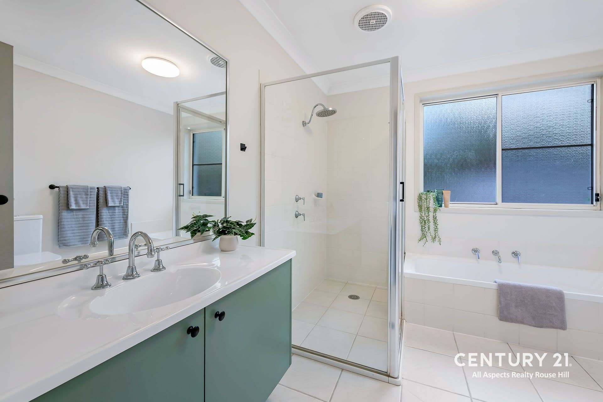 6 Roxburgh Crescent, Stanhope Gardens, NSW, 2768, Stanhope Gardens - Thumbnail 8
