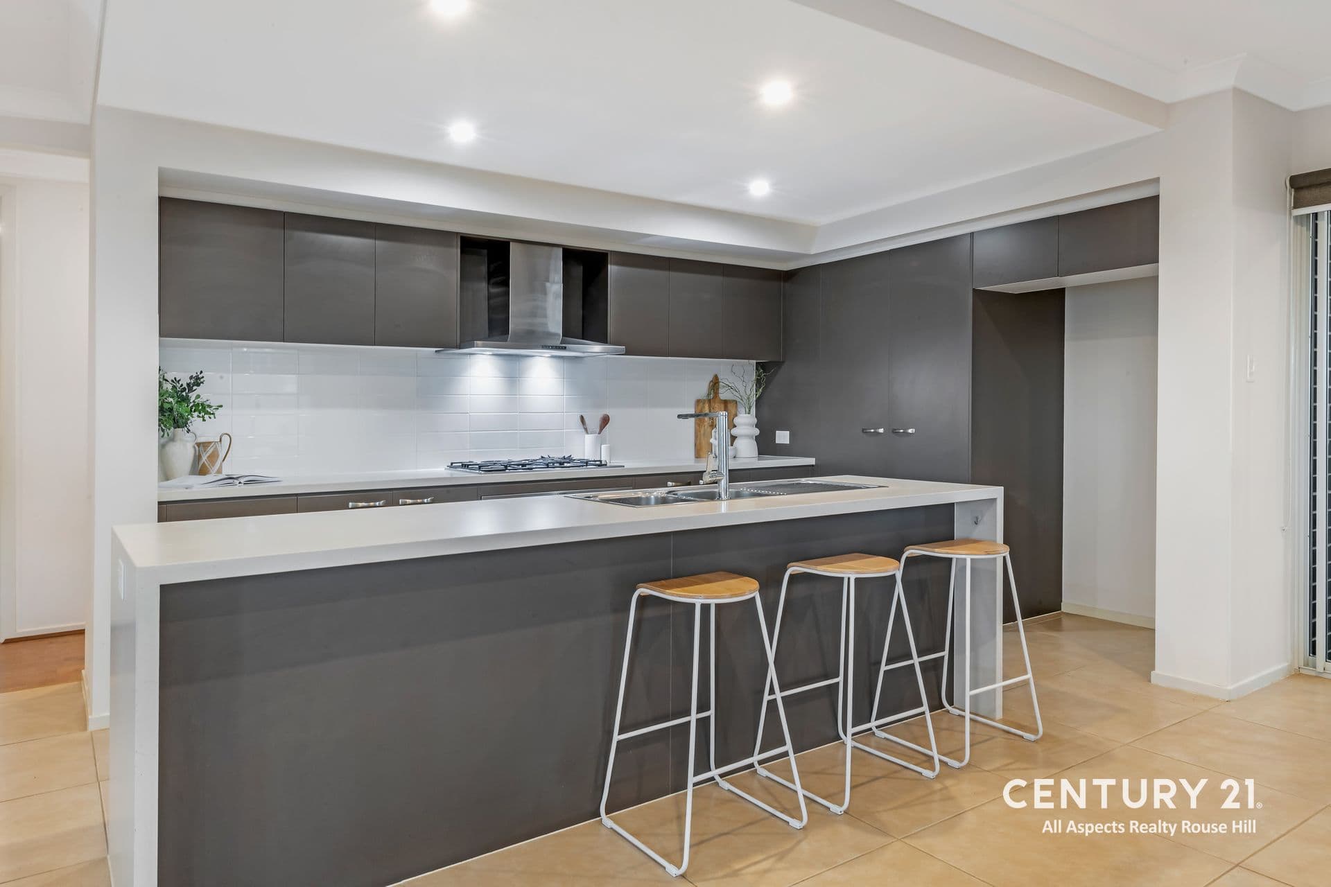 1 Indwarra Avenue, North Kellyville, NSW, 2155, North Kellyville - Thumbnail 3