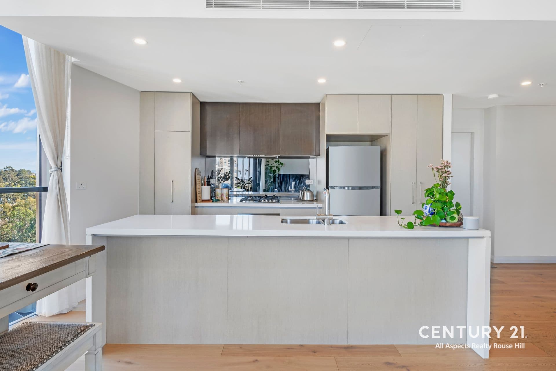 816/32 Civic Way, Rouse Hill, NSW, 2155, Rouse Hill - Thumbnail 3
