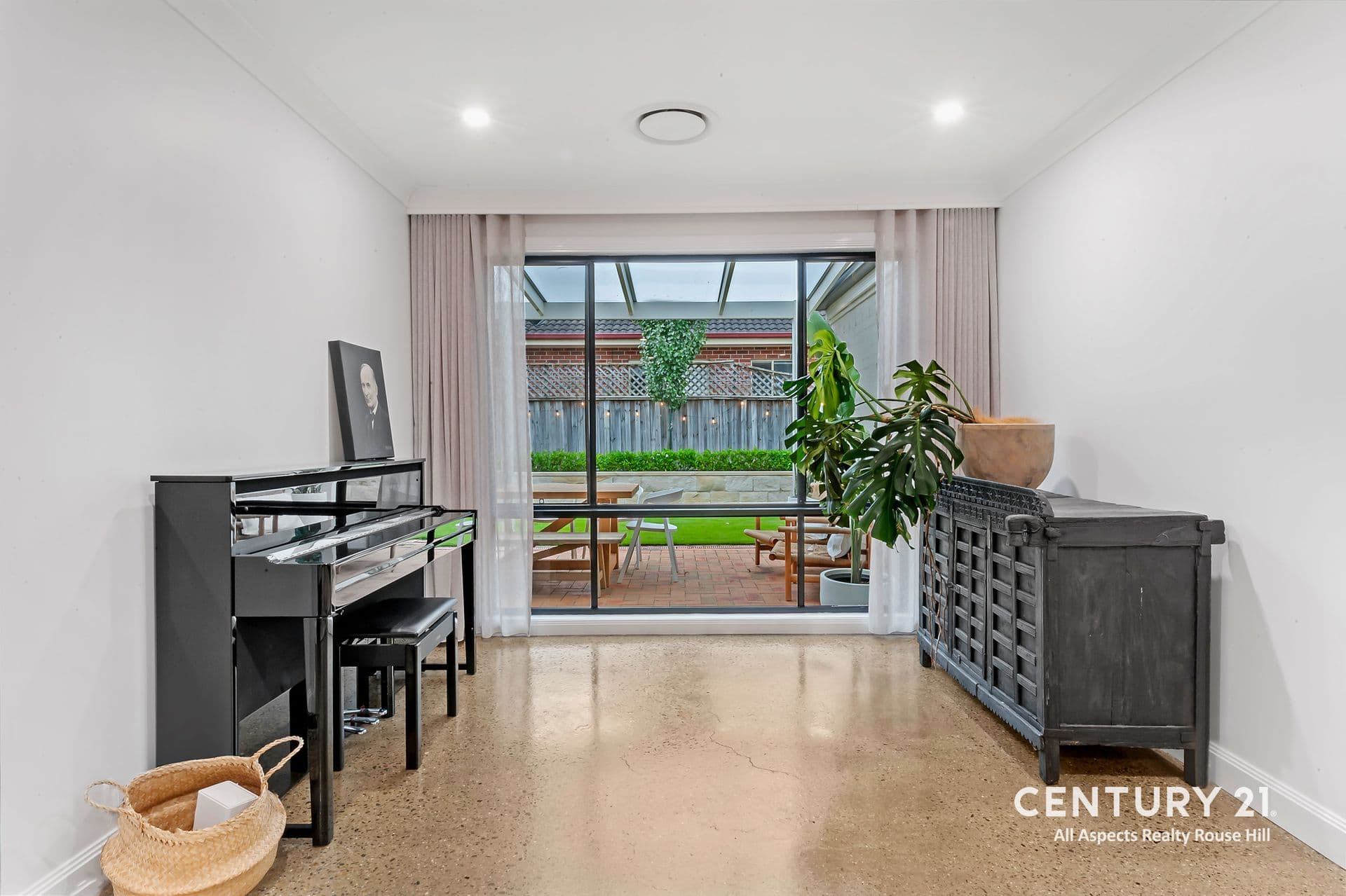 18 Carmelita Circuit, Rouse Hill, NSW, 2155, Rouse Hill - Thumbnail 3