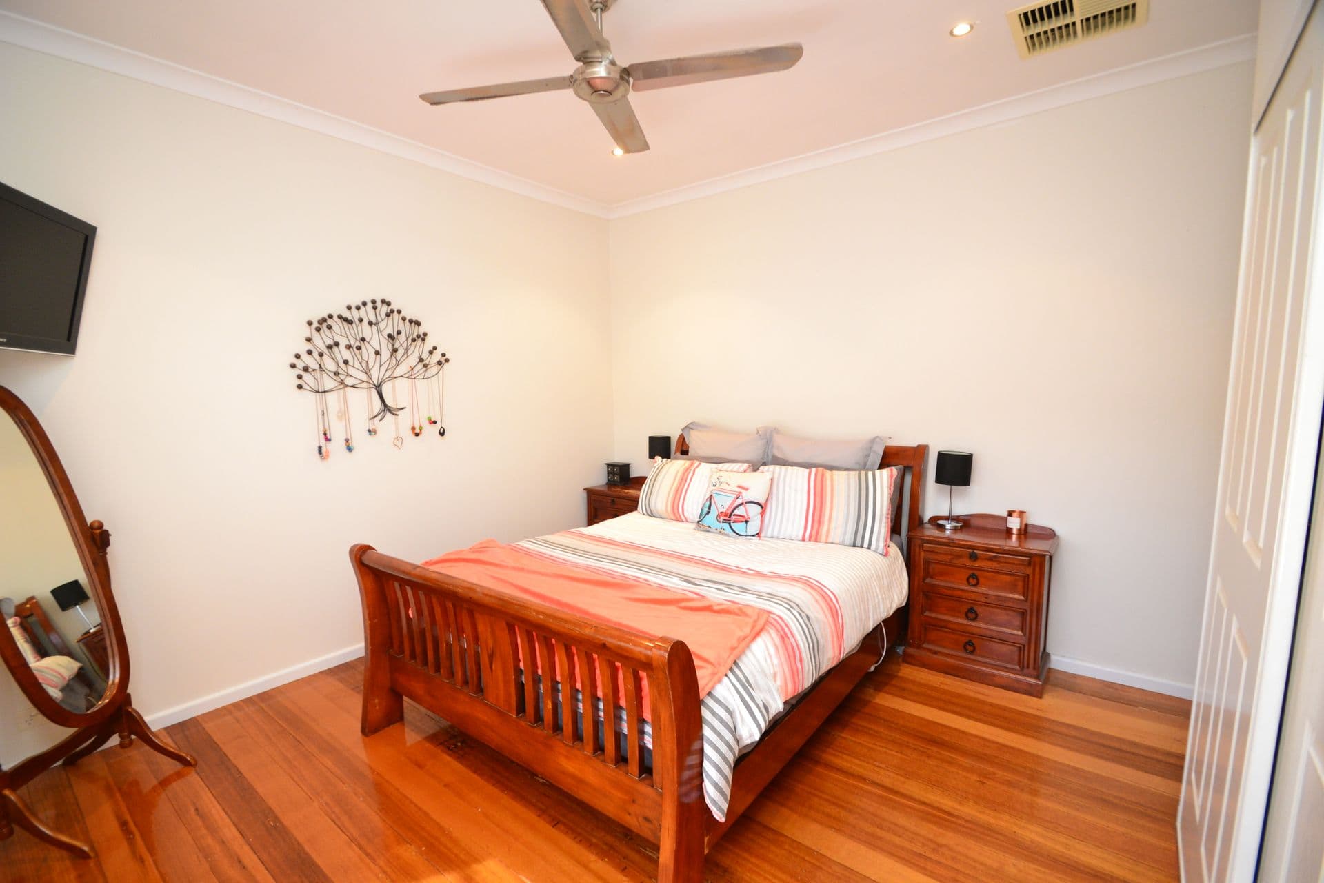 54 Crossen Street, Echuca, VIC, 3564, Echuca - Thumbnail 5