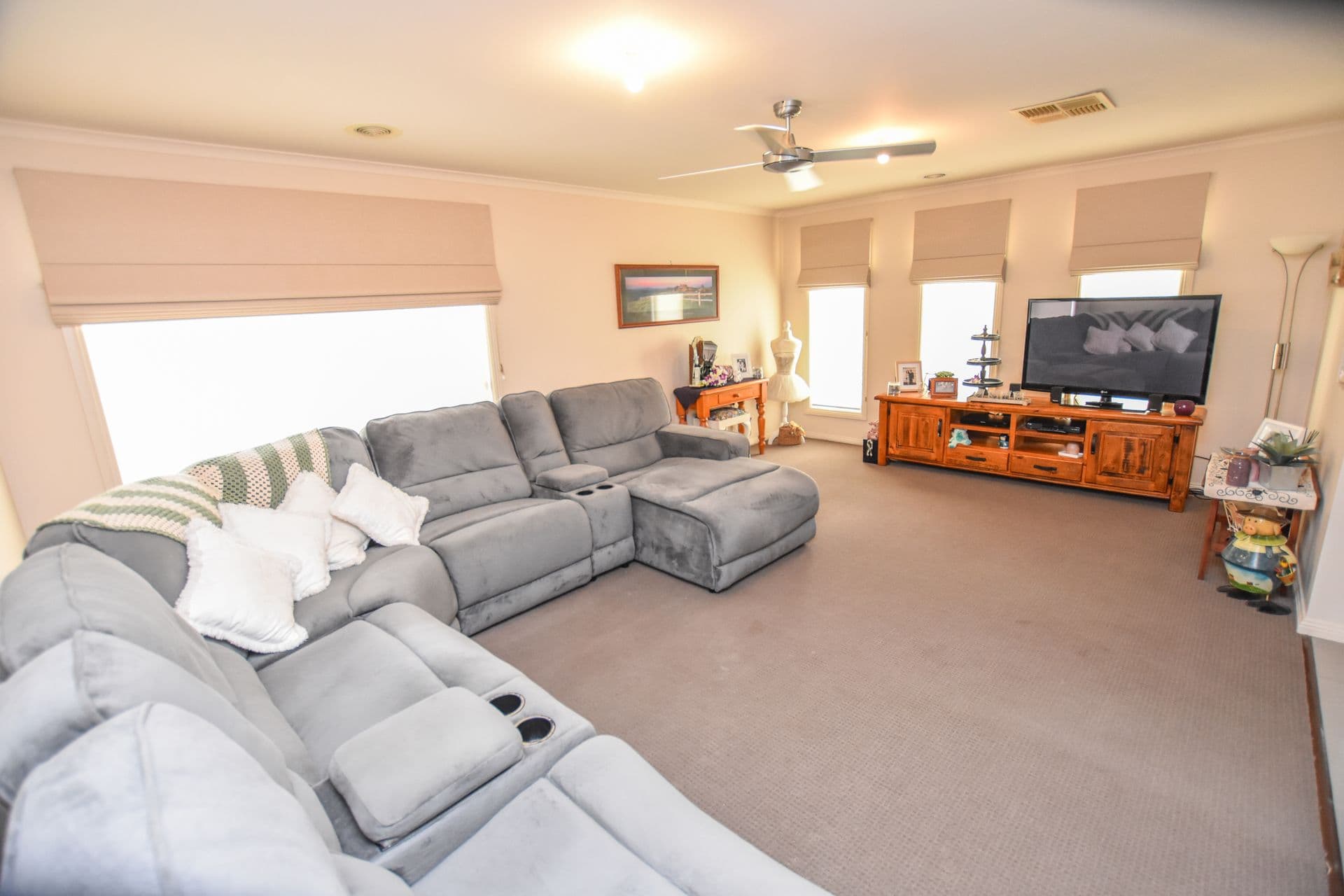 55 Jamieson Drive, Echuca, VIC, 3564, Echuca - Thumbnail 2