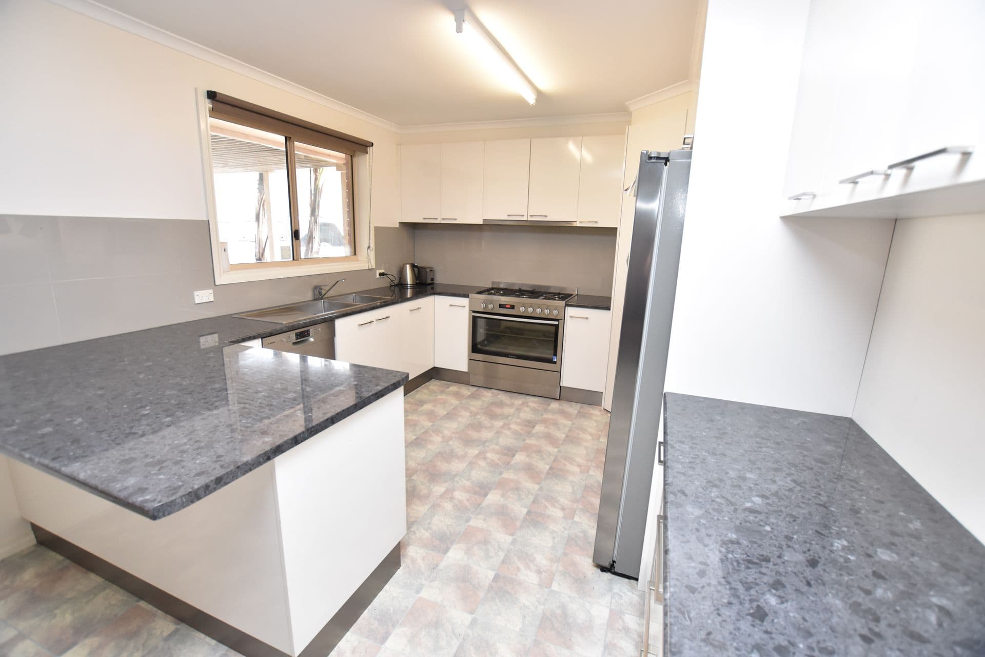 129 Crossen Street, Echuca, VIC, 3564, Echuca - Thumbnail 2