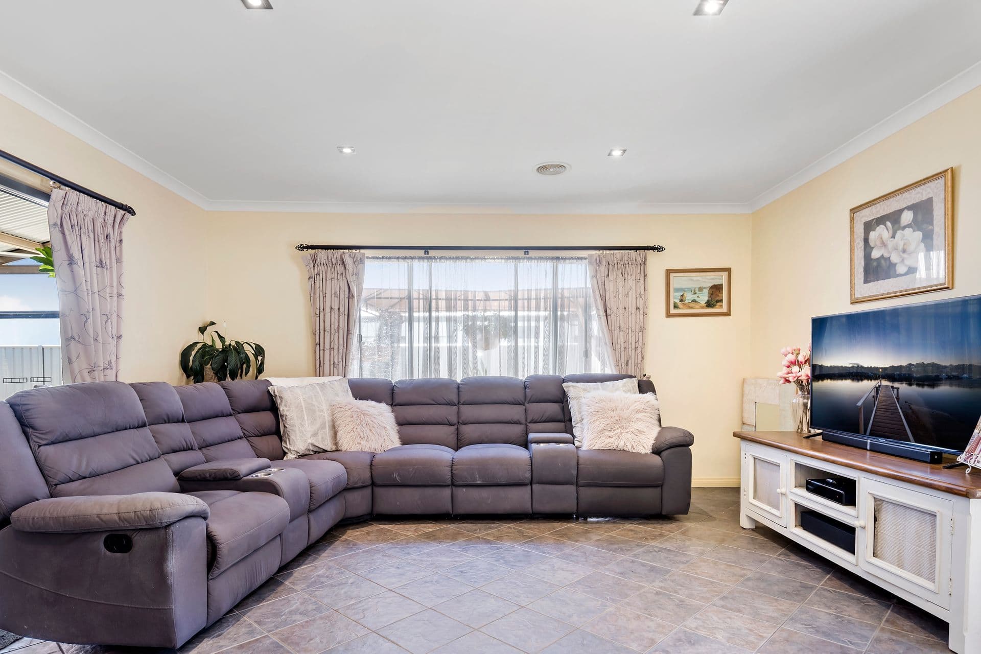 42 Jamieson Drive, Echuca, VIC, 3564, Echuca - Thumbnail 3