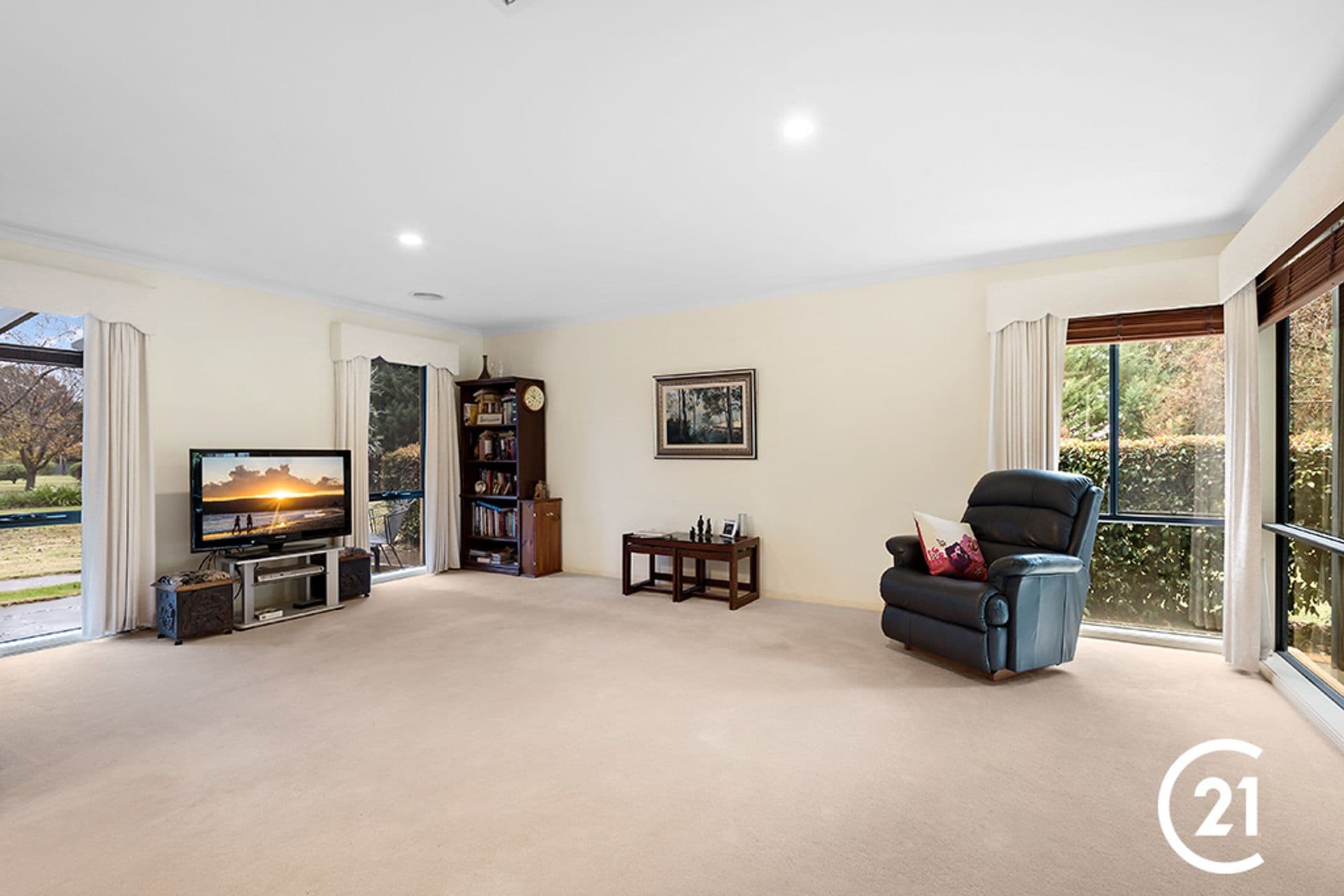 4 Hollara Drive, Moama, NSW, 2731, Moama - Thumbnail 2