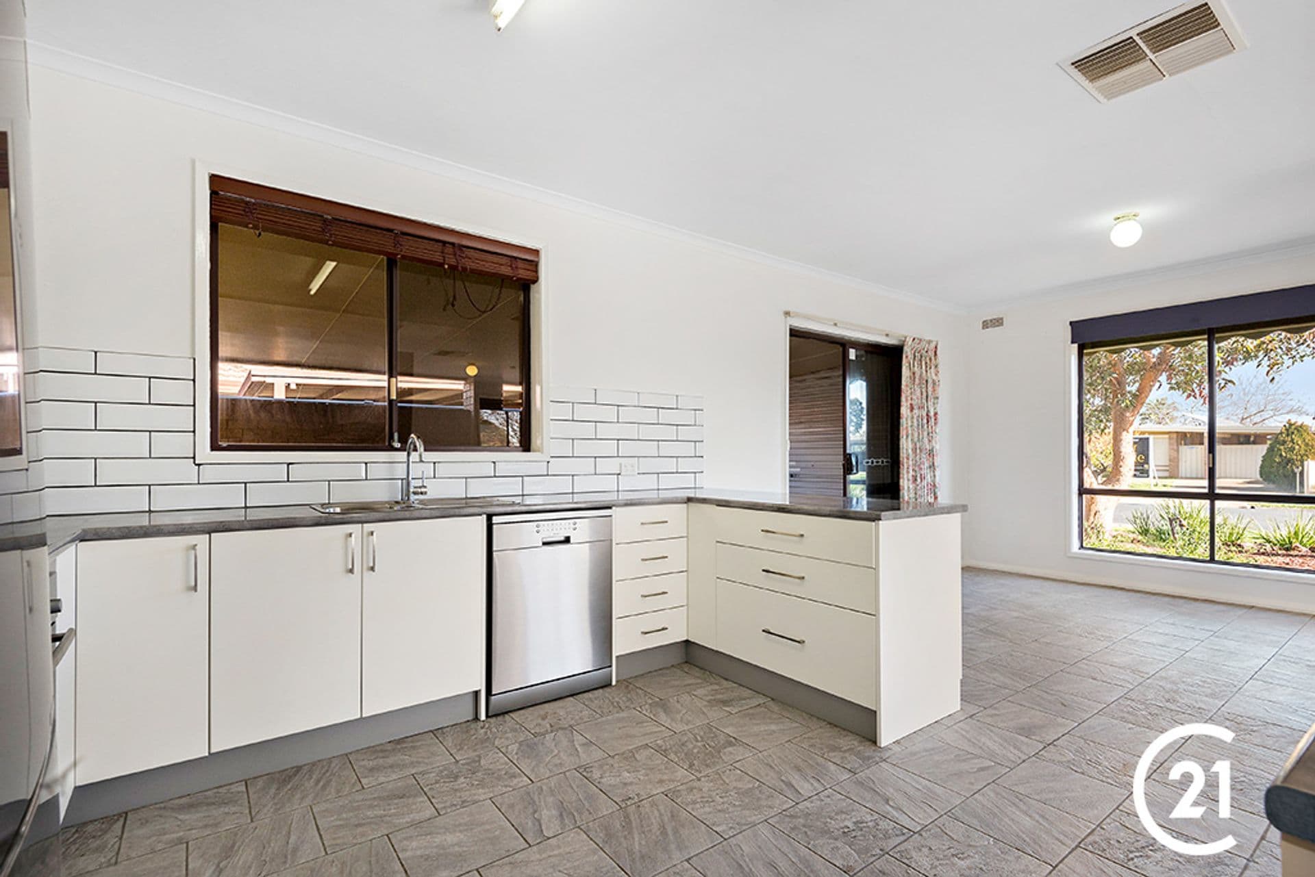 68 Shackell Street, Echuca, VIC, 3564, Echuca - Thumbnail 4