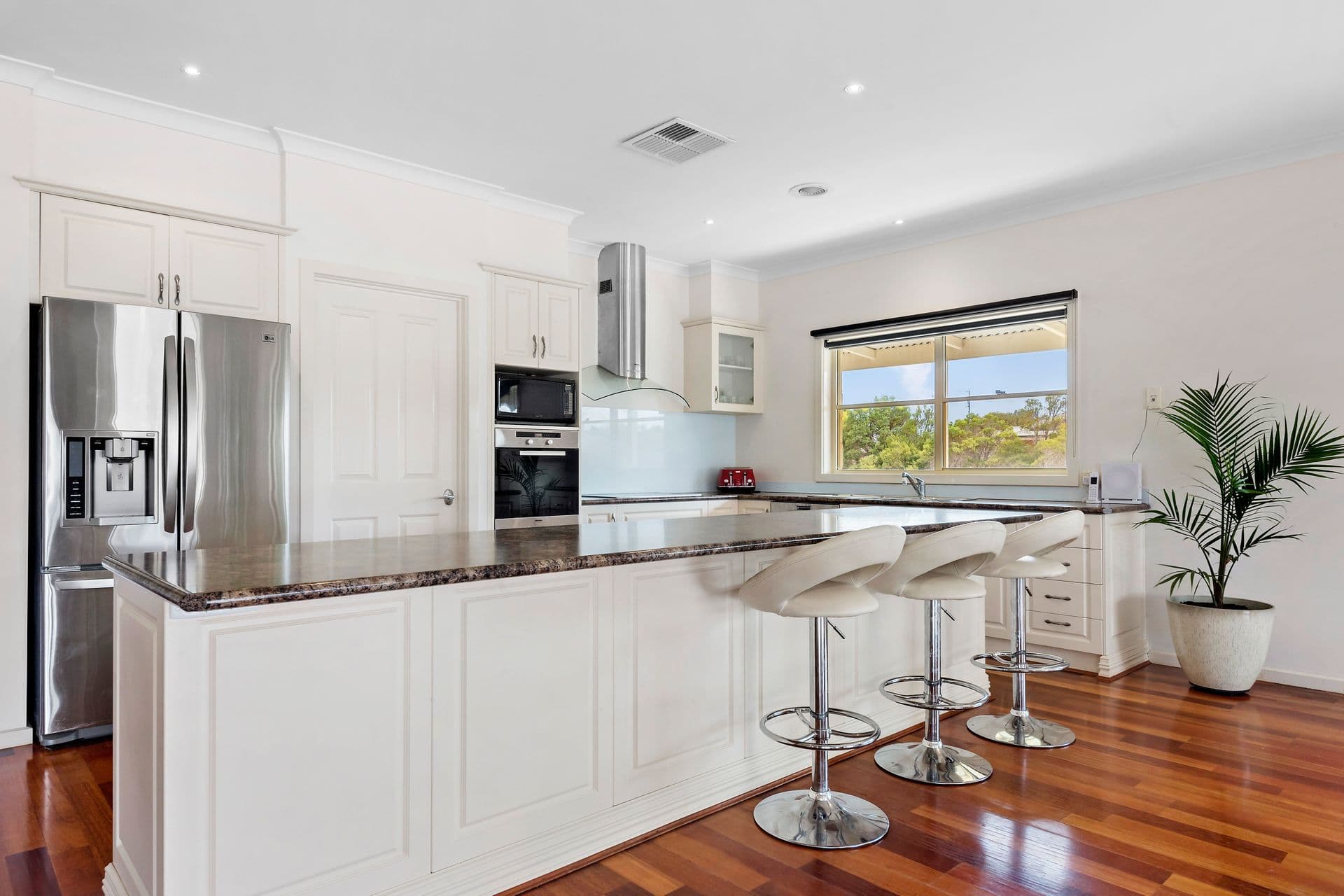 10 Ikona Drive, Echuca, VIC, 3564, Echuca - Thumbnail 4