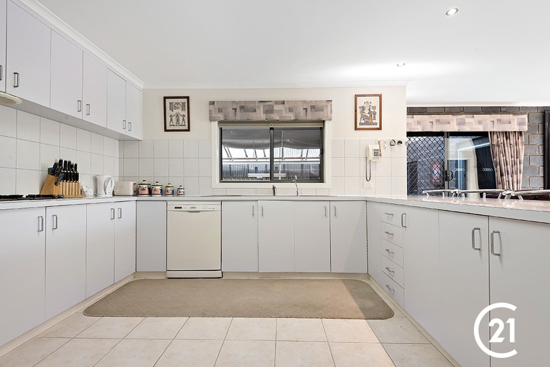 19 Illawarra Drive, Echuca, VIC, 3564, Echuca - Thumbnail 4