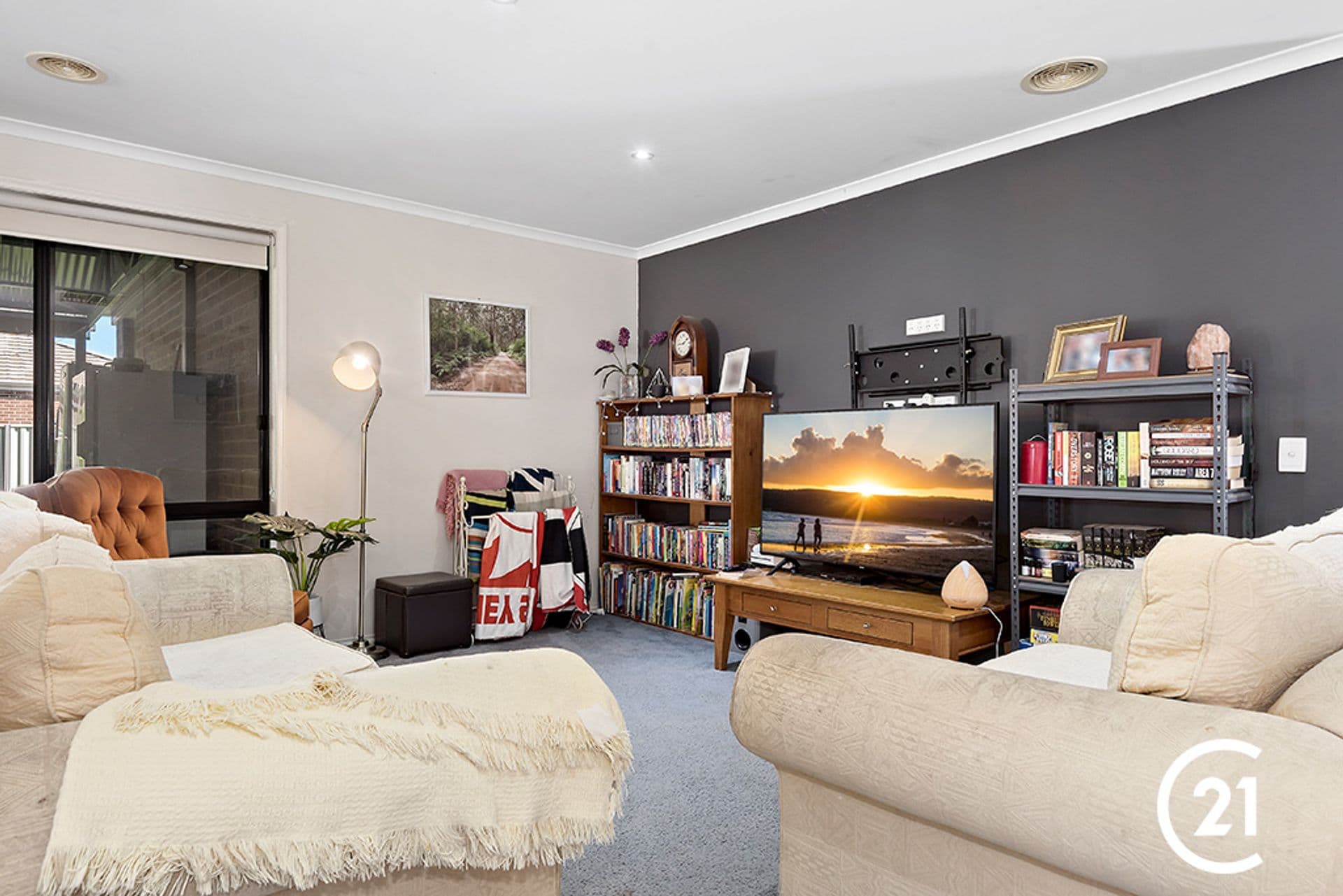 33 Sunset Avenue, Echuca, VIC, 3564, Echuca - Thumbnail 2