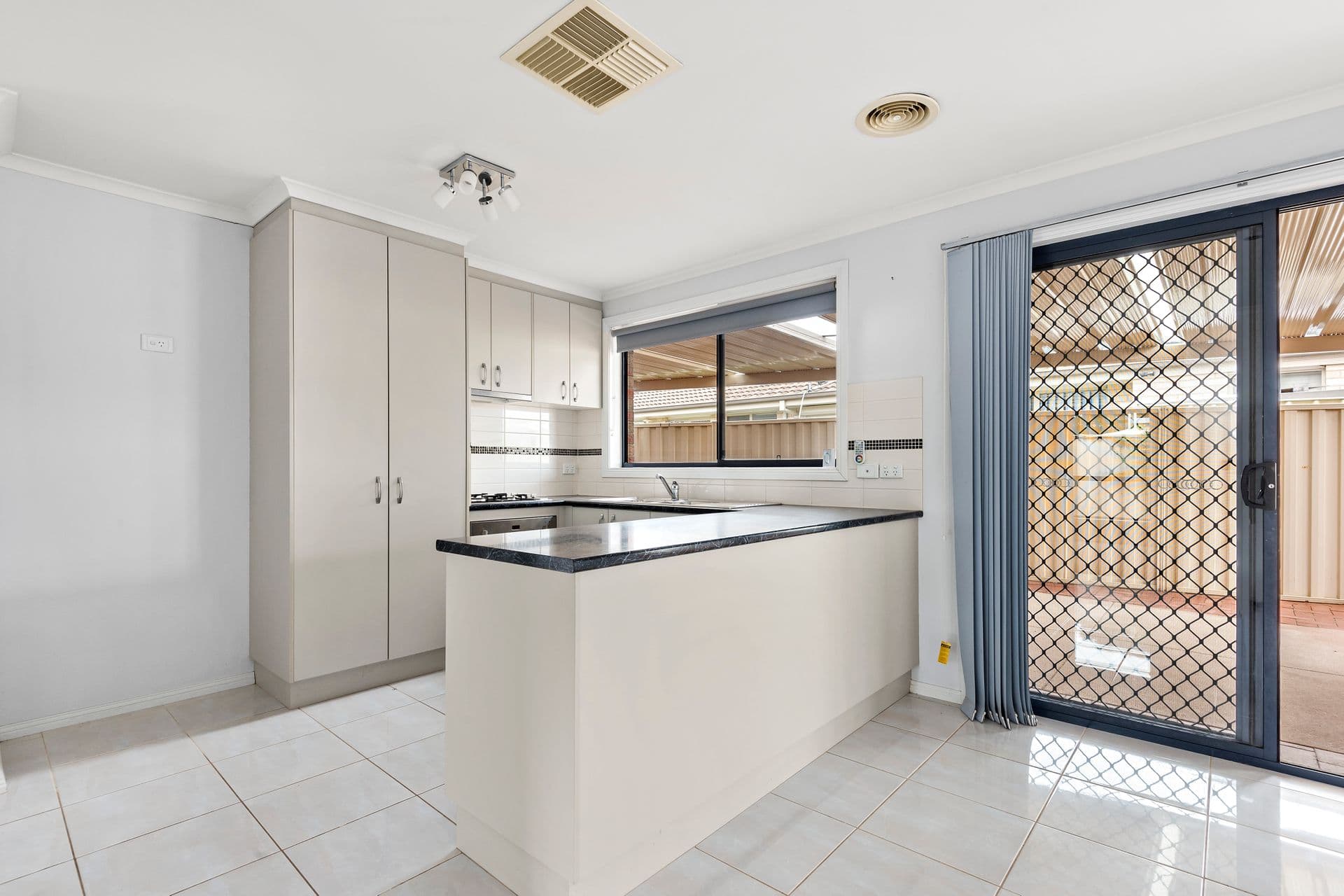5/33 Federal Street, Echuca, VIC, 3564, Echuca - Thumbnail 2