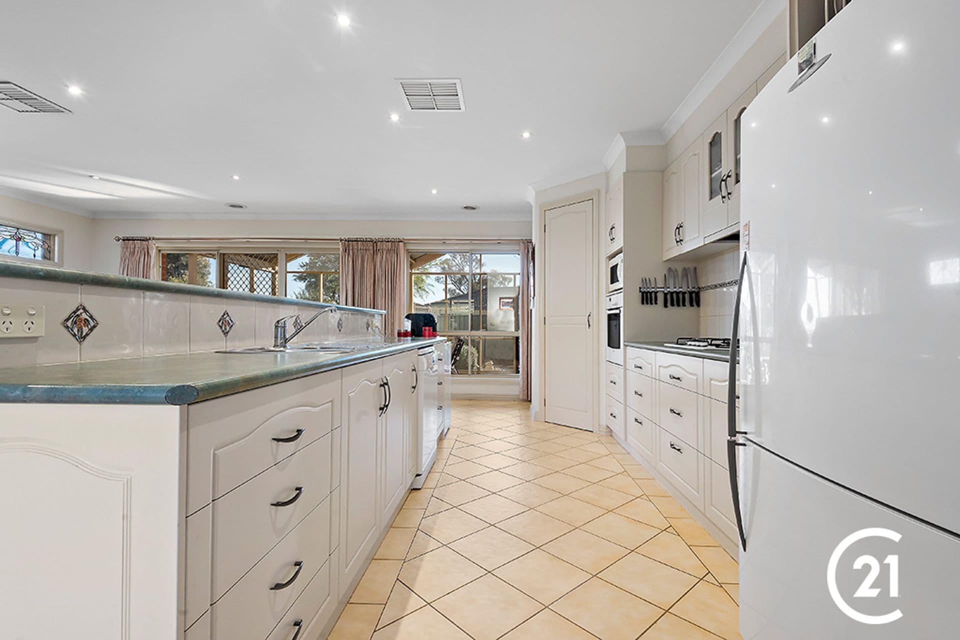 29 Woodlands Circuit, Echuca, VIC, 3564, Echuca - Thumbnail 3