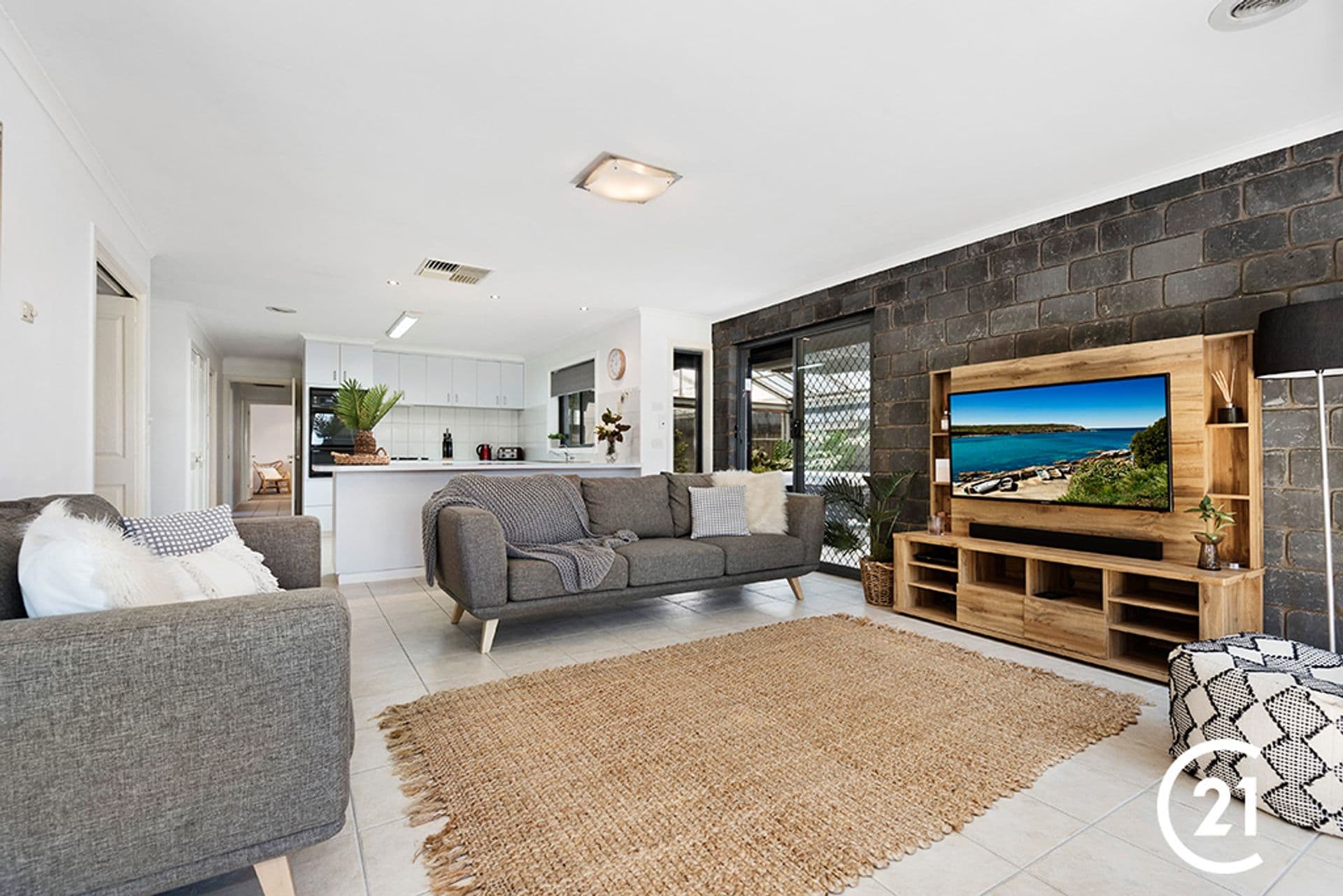 19 Illawarra Drive, Echuca, VIC, 3564, Echuca - Thumbnail 2