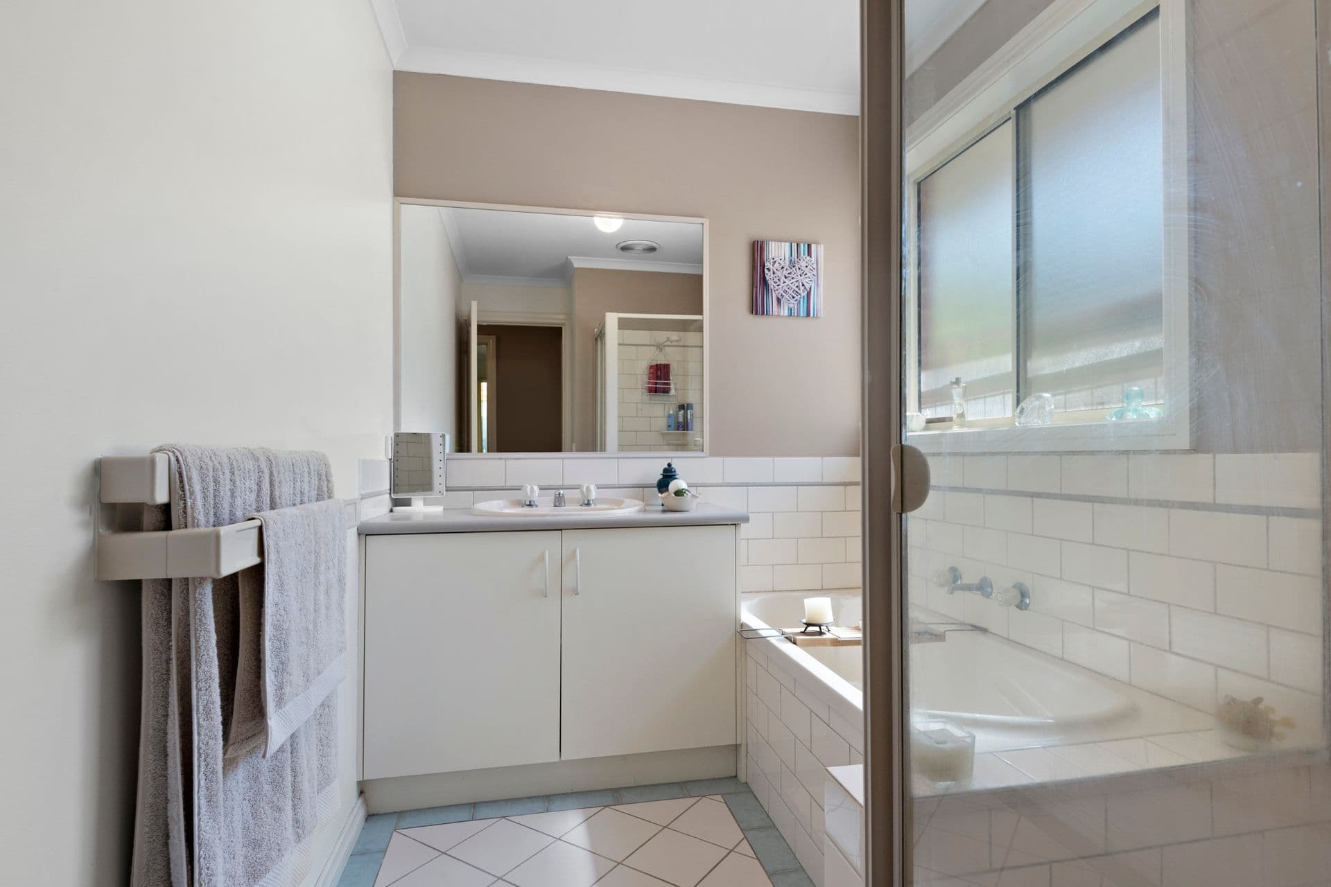 325 Ogilvie Avenue, Echuca, VIC, 3564, Echuca - Thumbnail 7