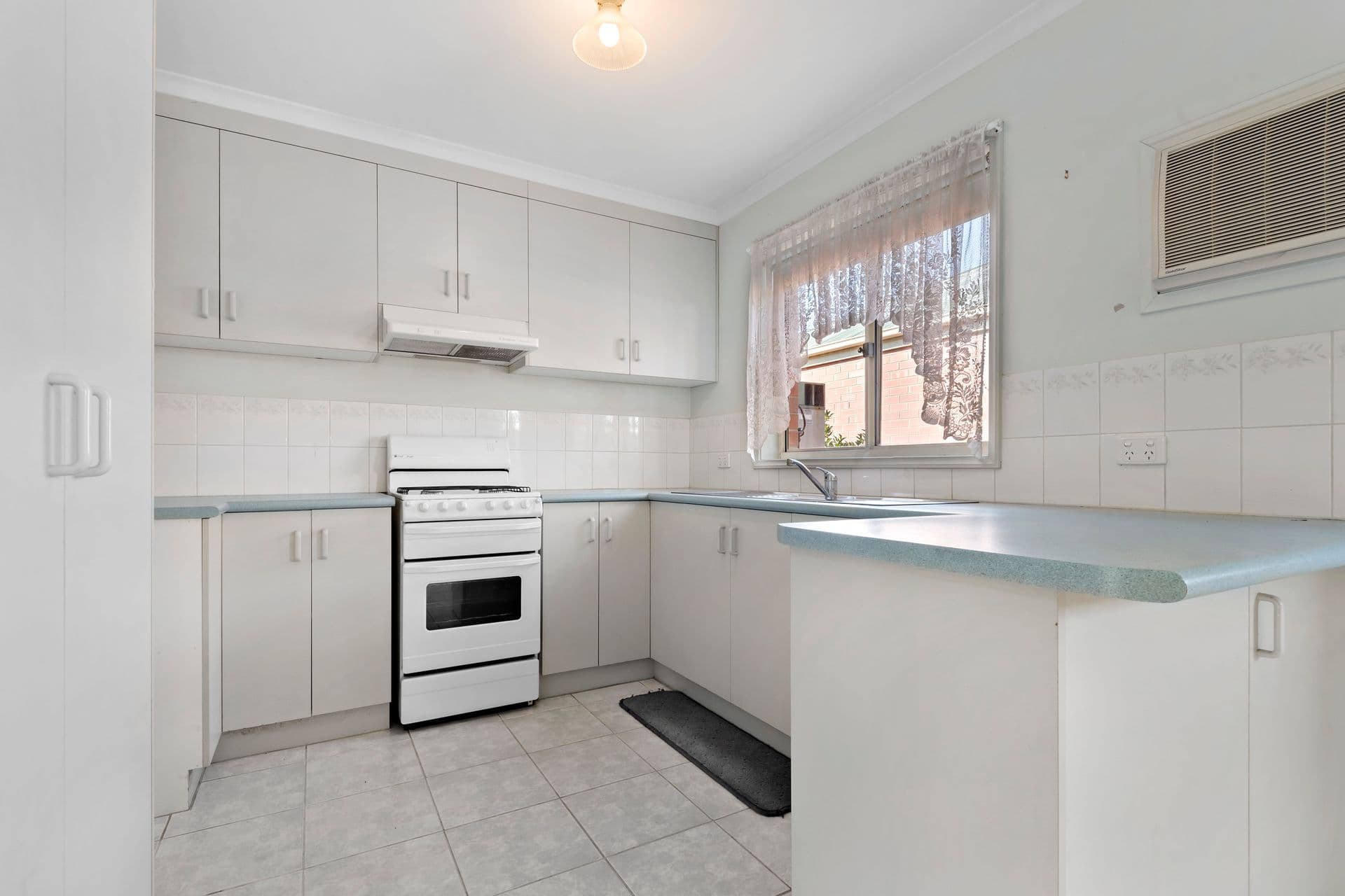 1/7 Minor Street, Echuca, VIC, 3564, Echuca - Thumbnail 2