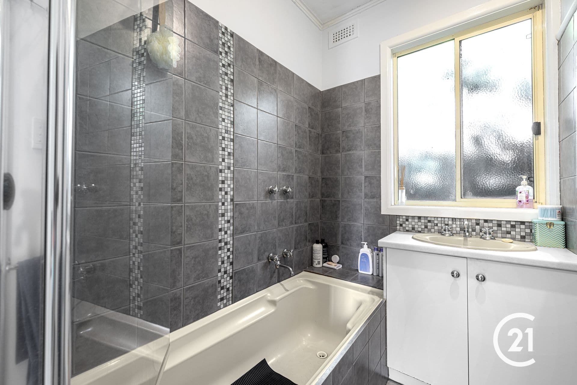5 Garden Crescent, Echuca, VIC, 3564, Echuca - Thumbnail 7