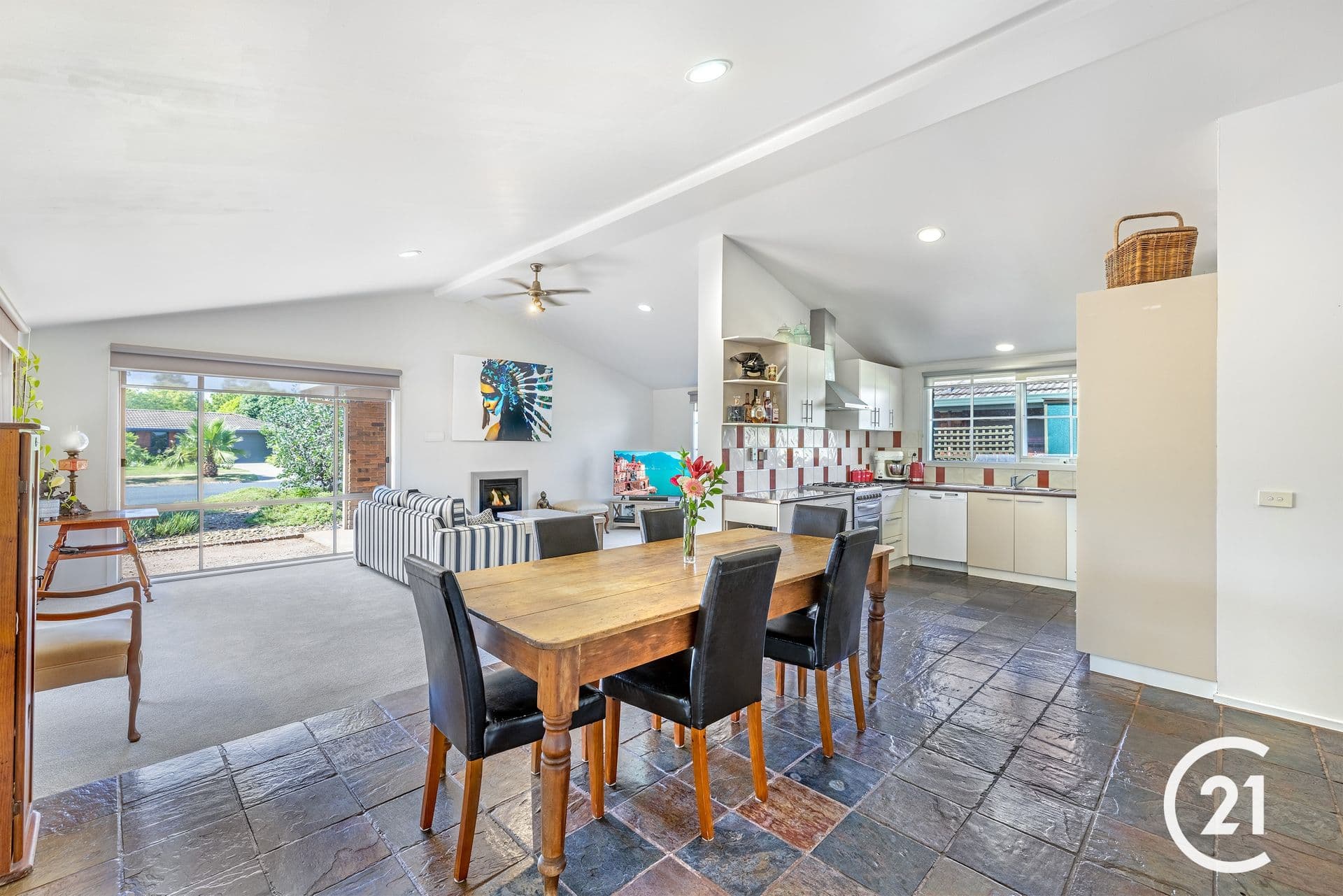 9 Hillview Avenue, Moama, NSW, 2731, Moama - Thumbnail 2