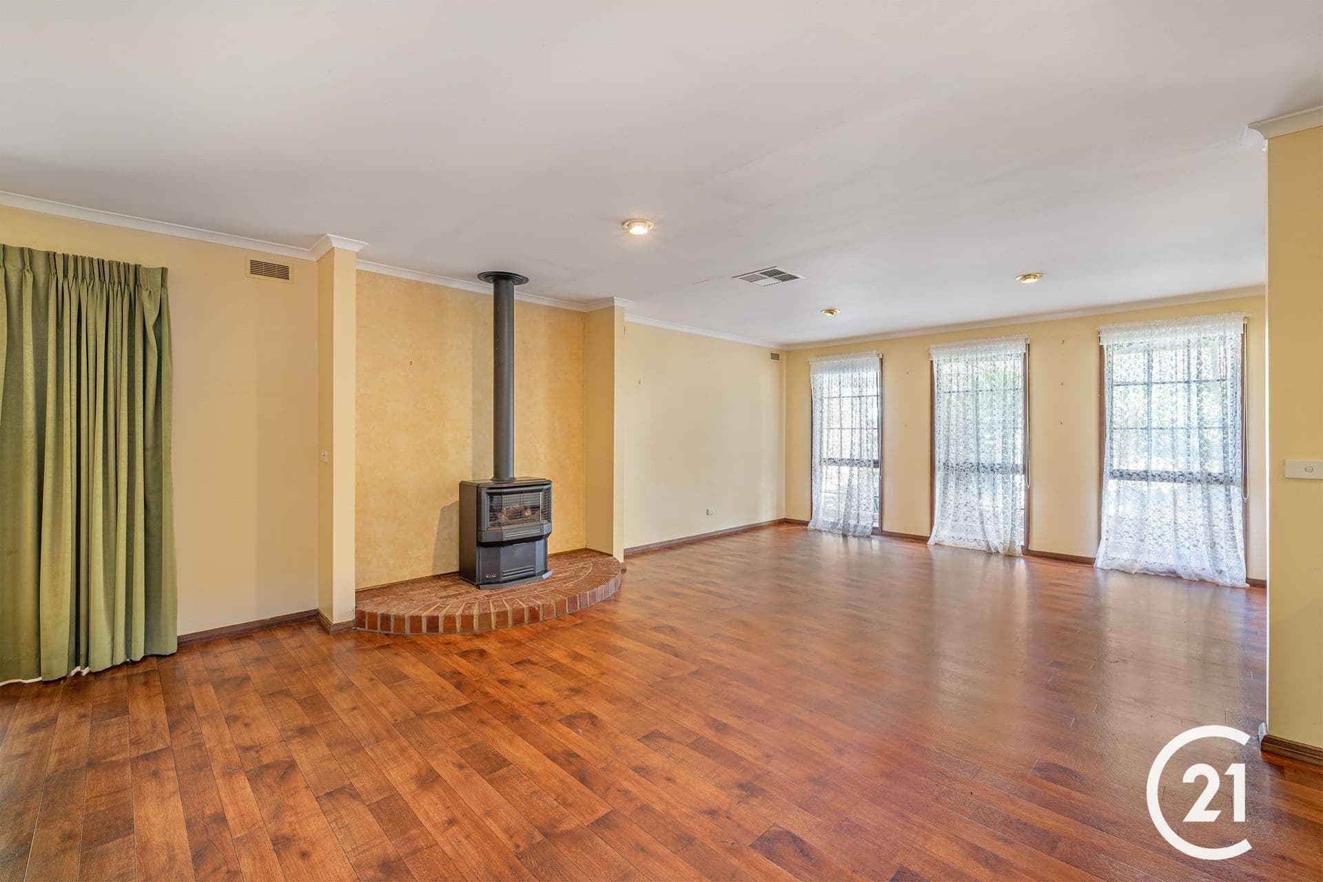 32 Crossen Street, Echuca, VIC, 3564, Echuca - Thumbnail 2