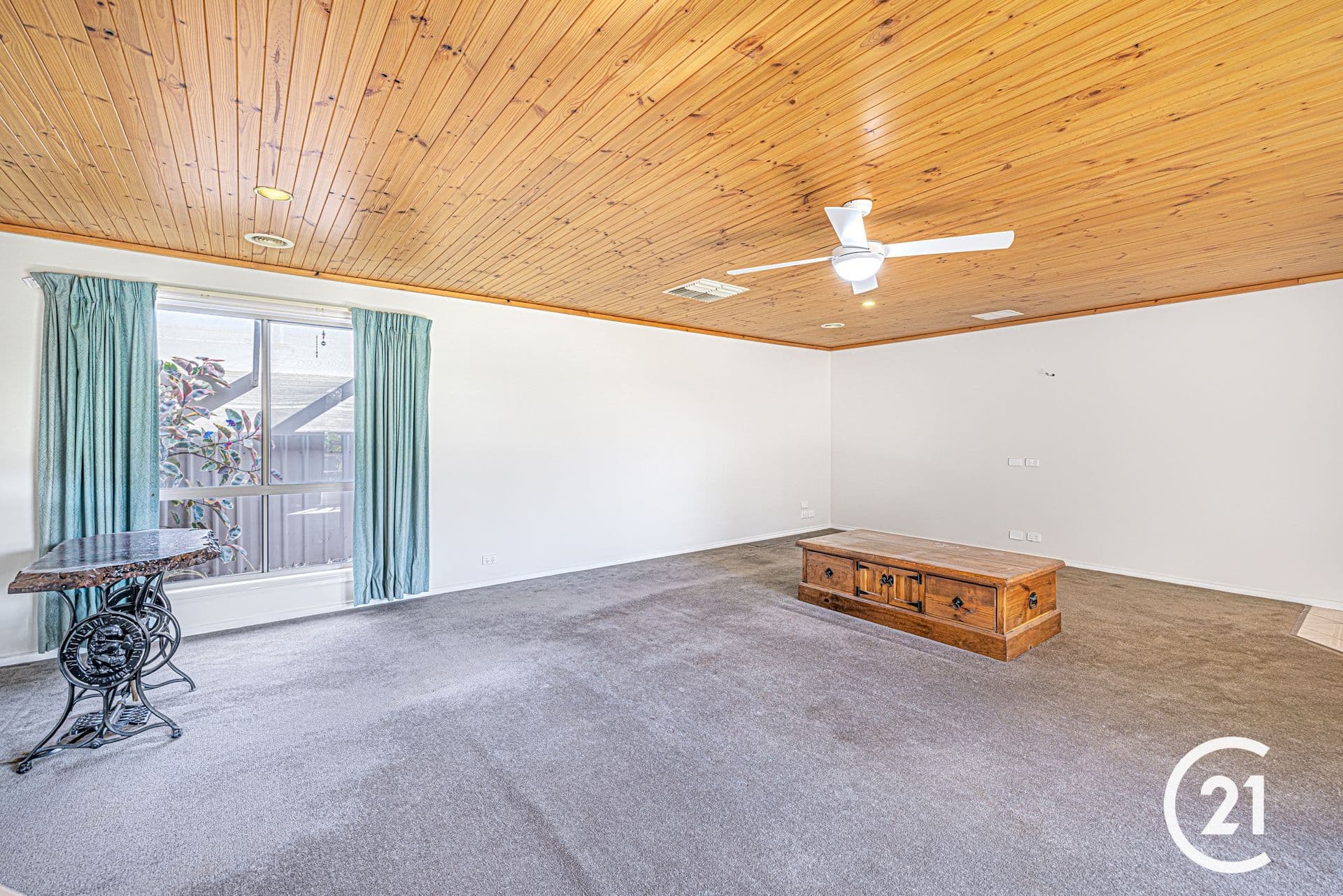 42 Adelaide Crescent, Echuca, VIC, 3564, Echuca - Thumbnail 3