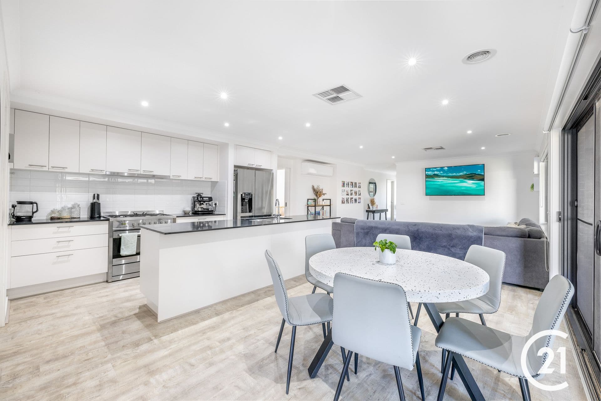 6 Mills Avenue, Echuca, VIC, 3564, Echuca - Thumbnail 2